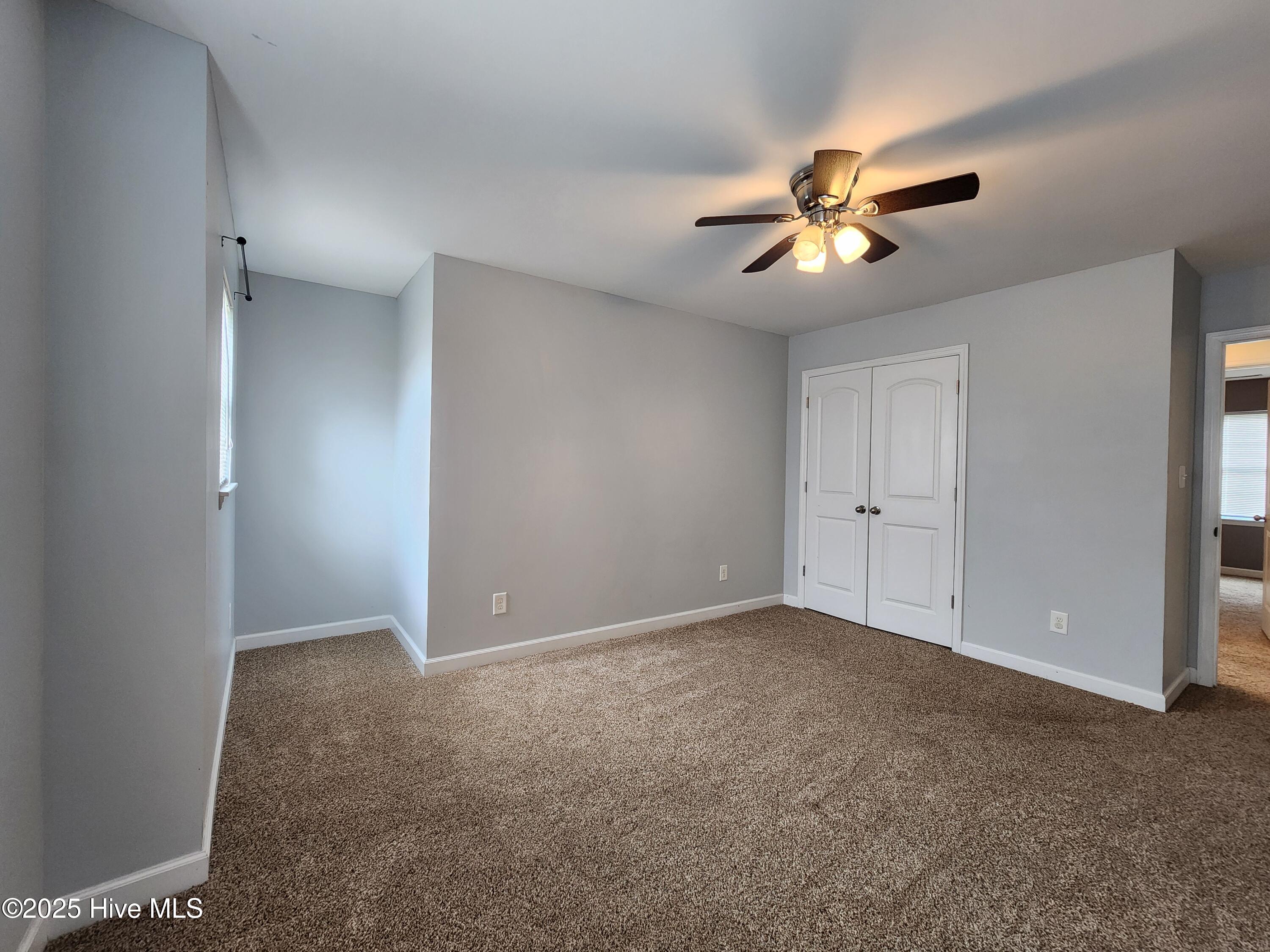 100563623 | Photo 22