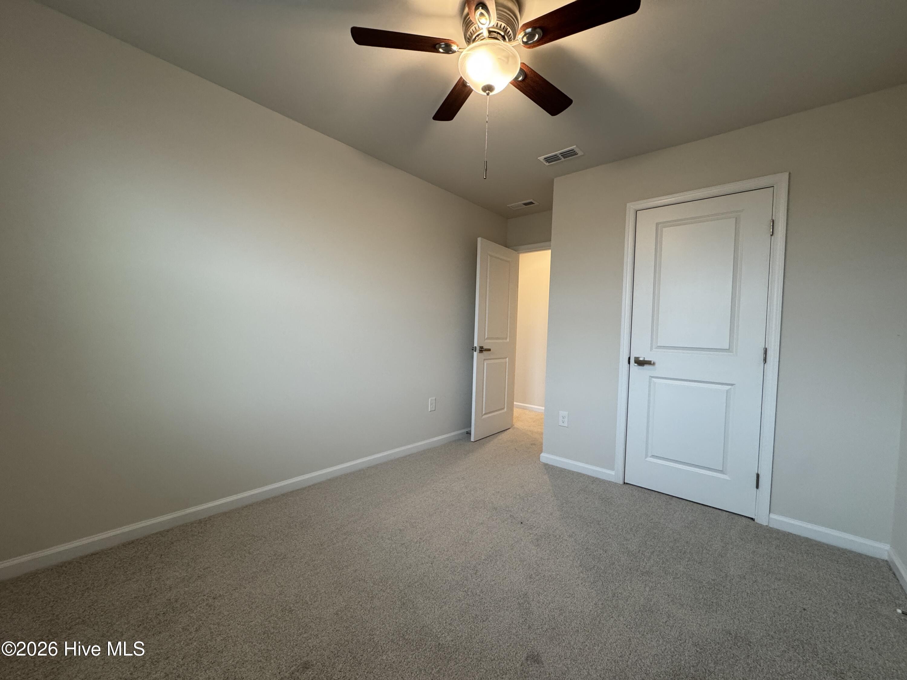 100547692 | Photo 17