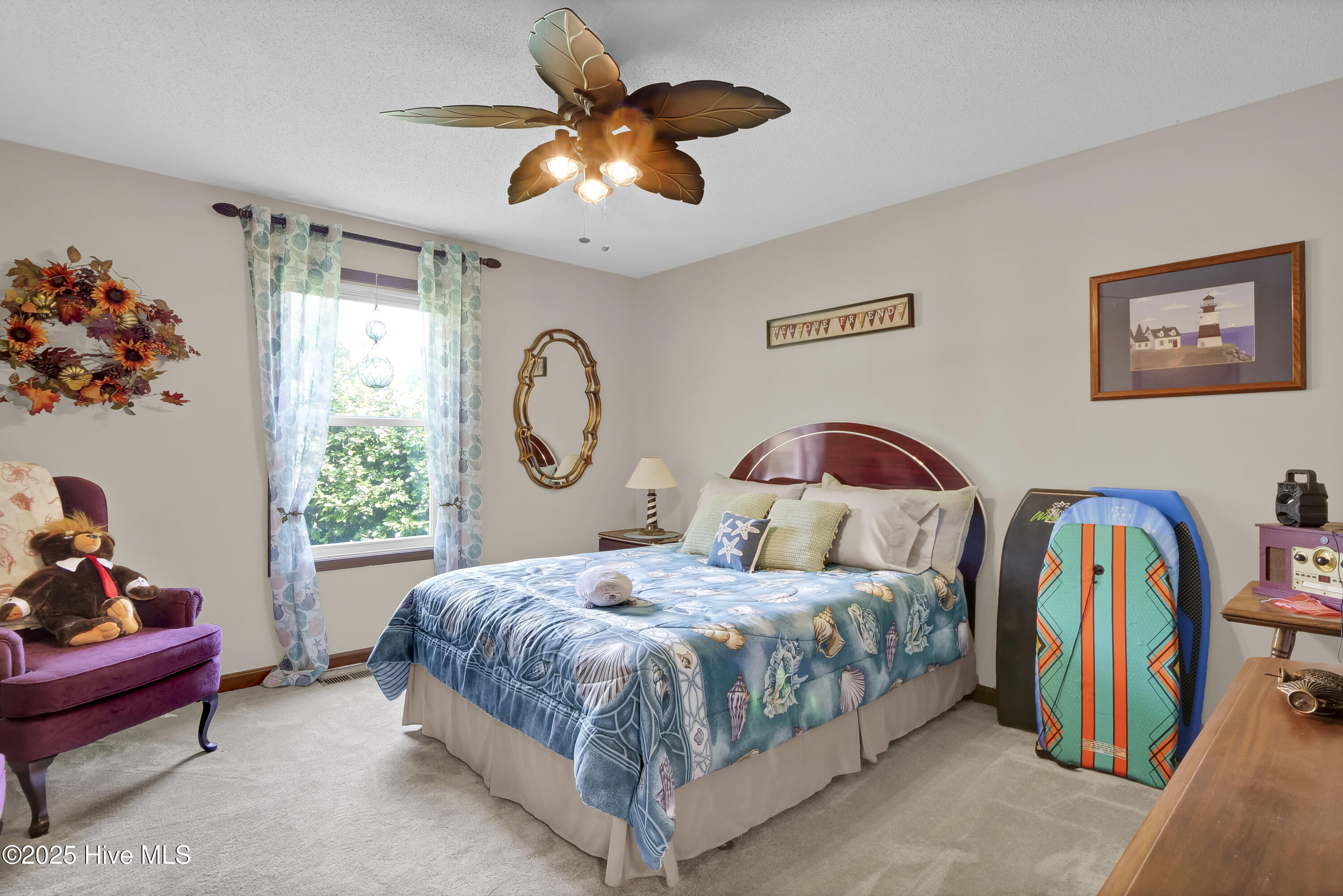 100511292 | Photo 25