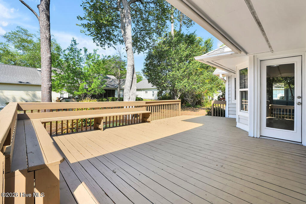 100567951 | Photo 33