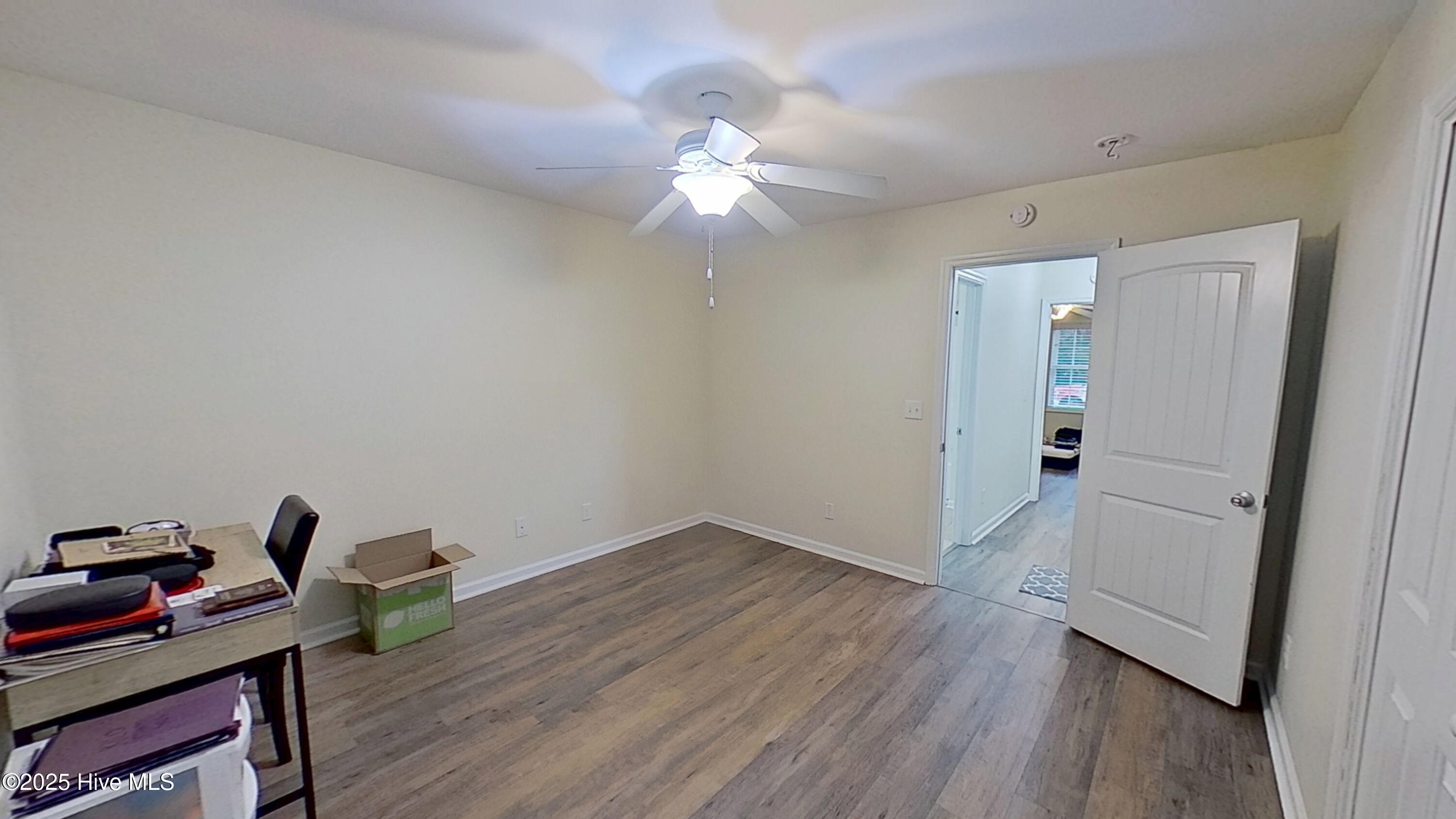 100543578 | Photo 16