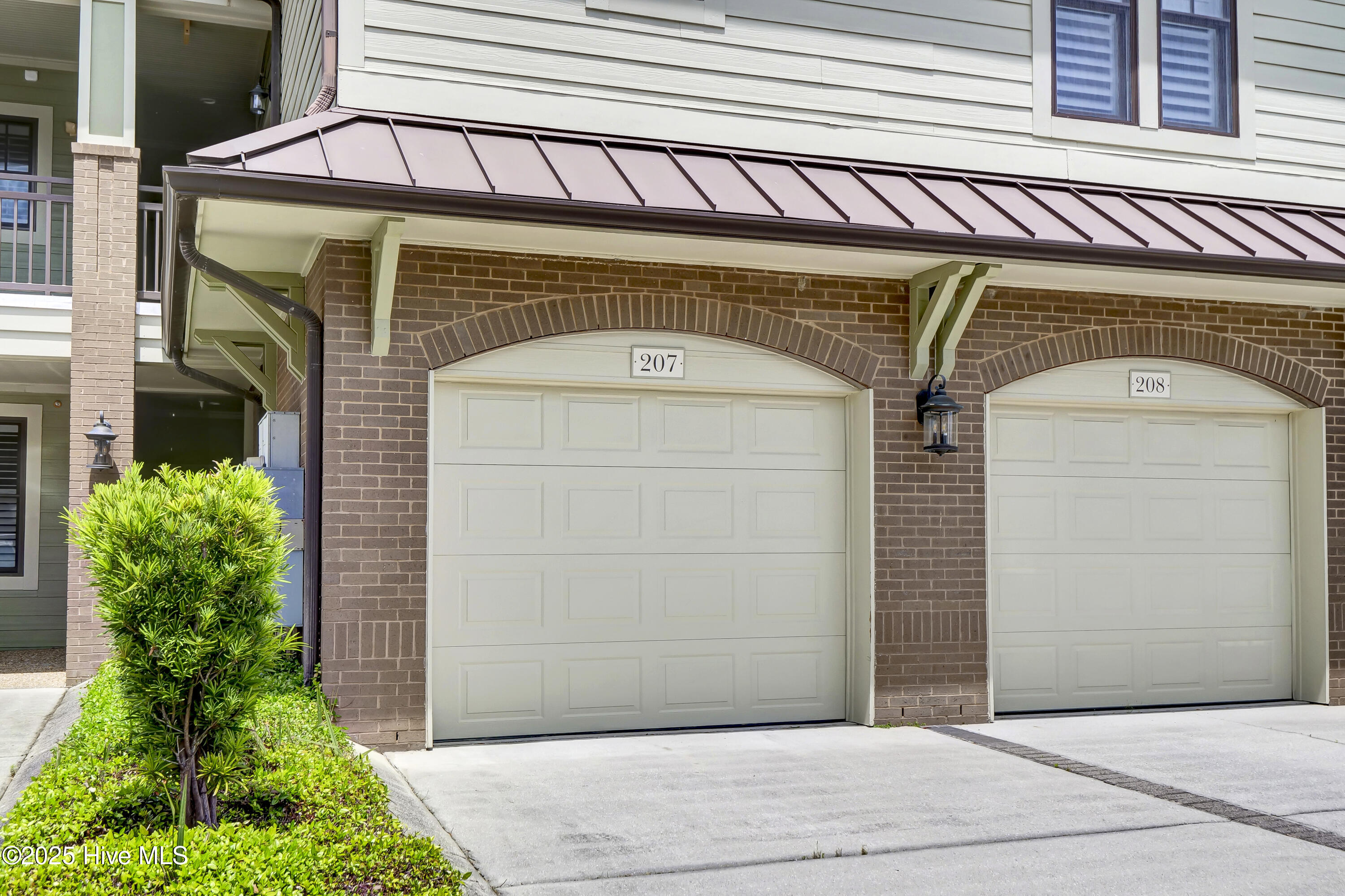 100510671 | Photo 22