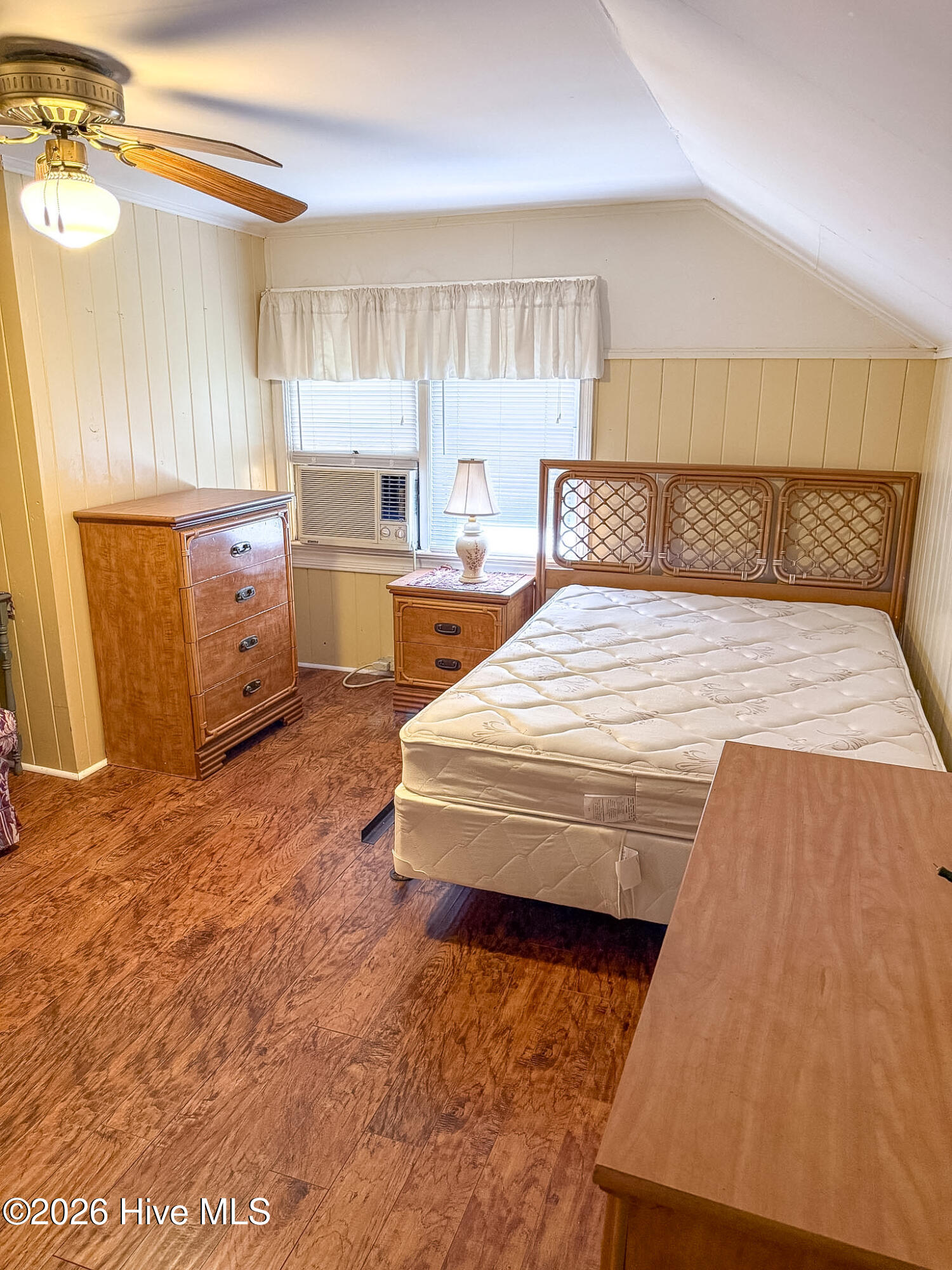 100560688 | Photo 17