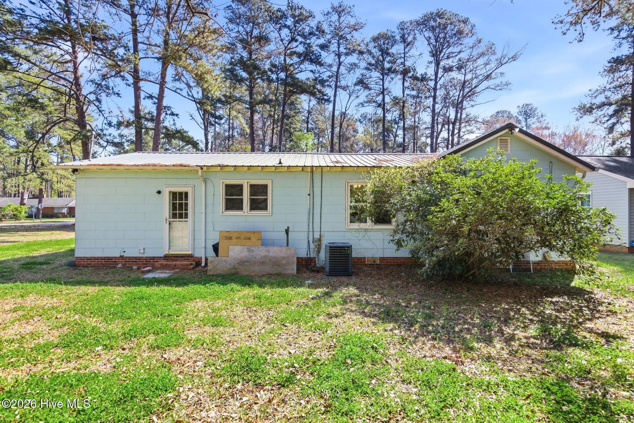 100562415 | Photo 38