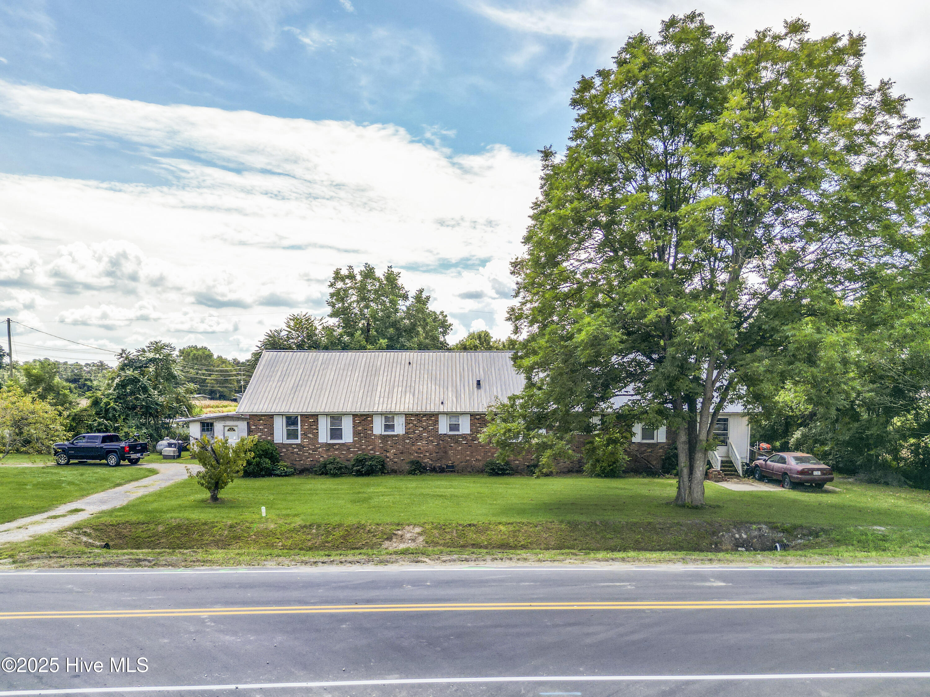 Homes for sale in Lake Waccamaw, NC | 103 Top Tobacco Rd, Lake Waccamaw, NC 28450 | MLS# 100528084