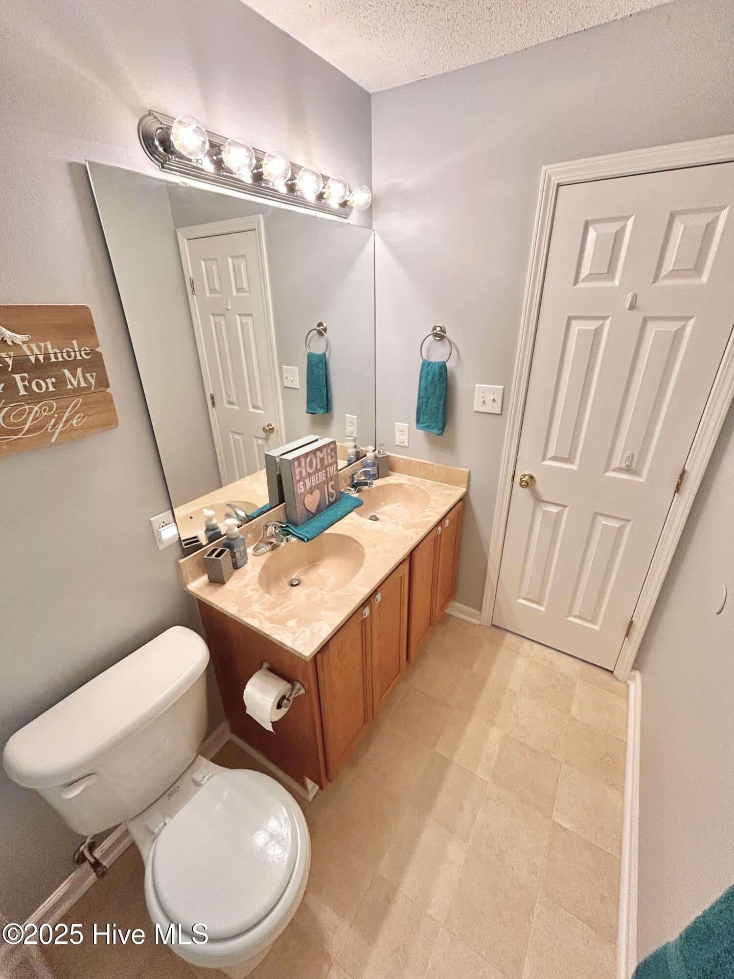 100540574 | Photo 28