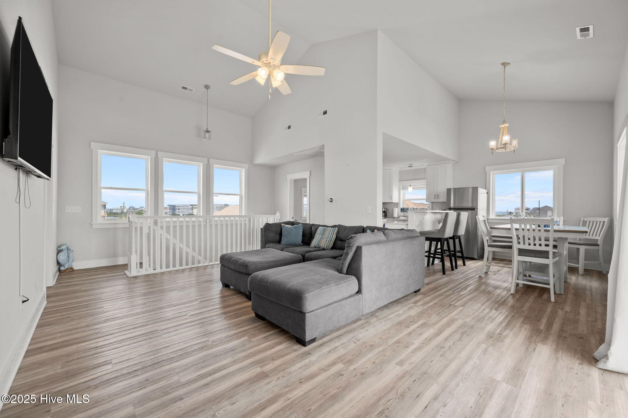 100522252 | Photo 10