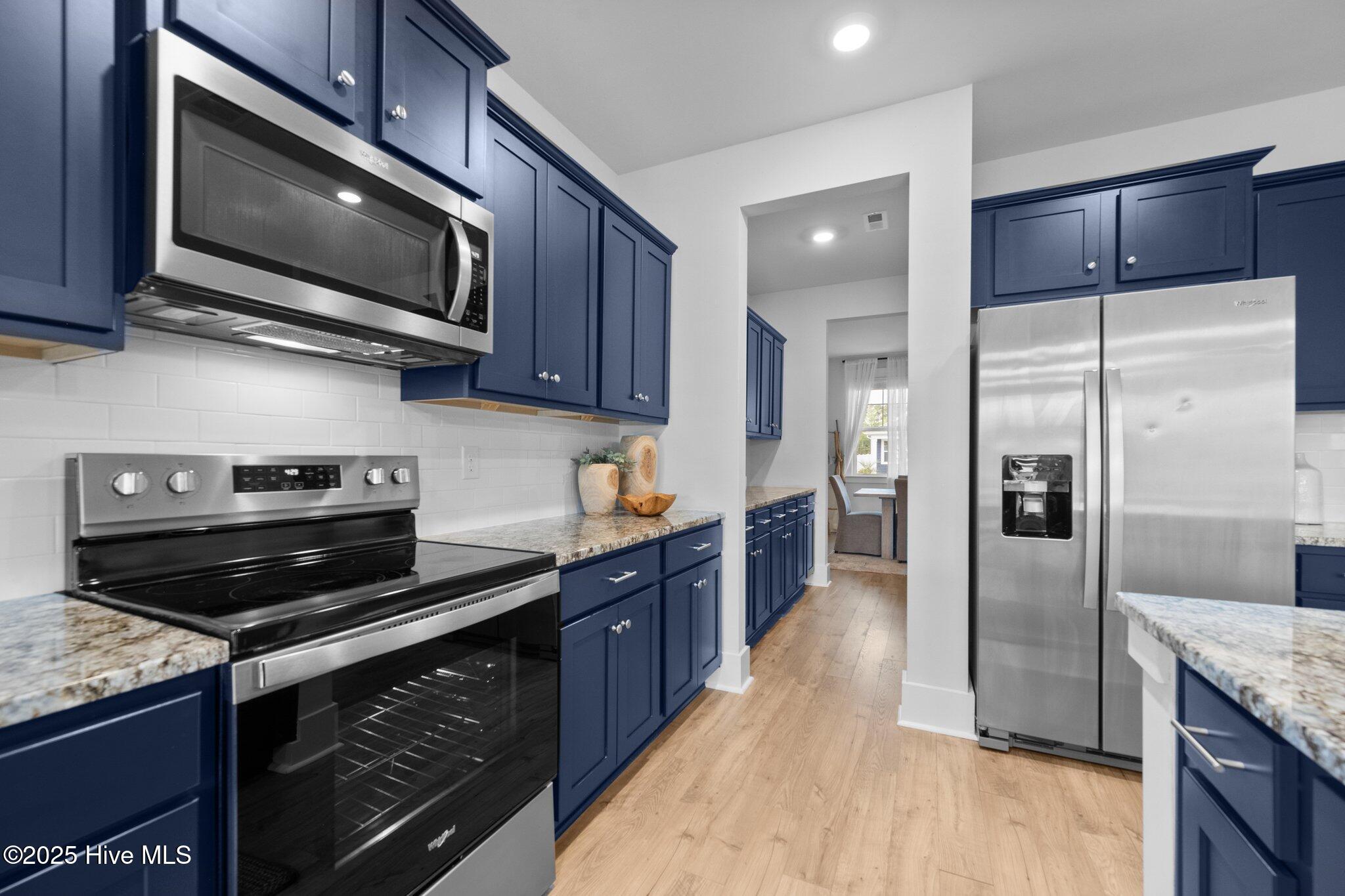 100545620 | Photo 19