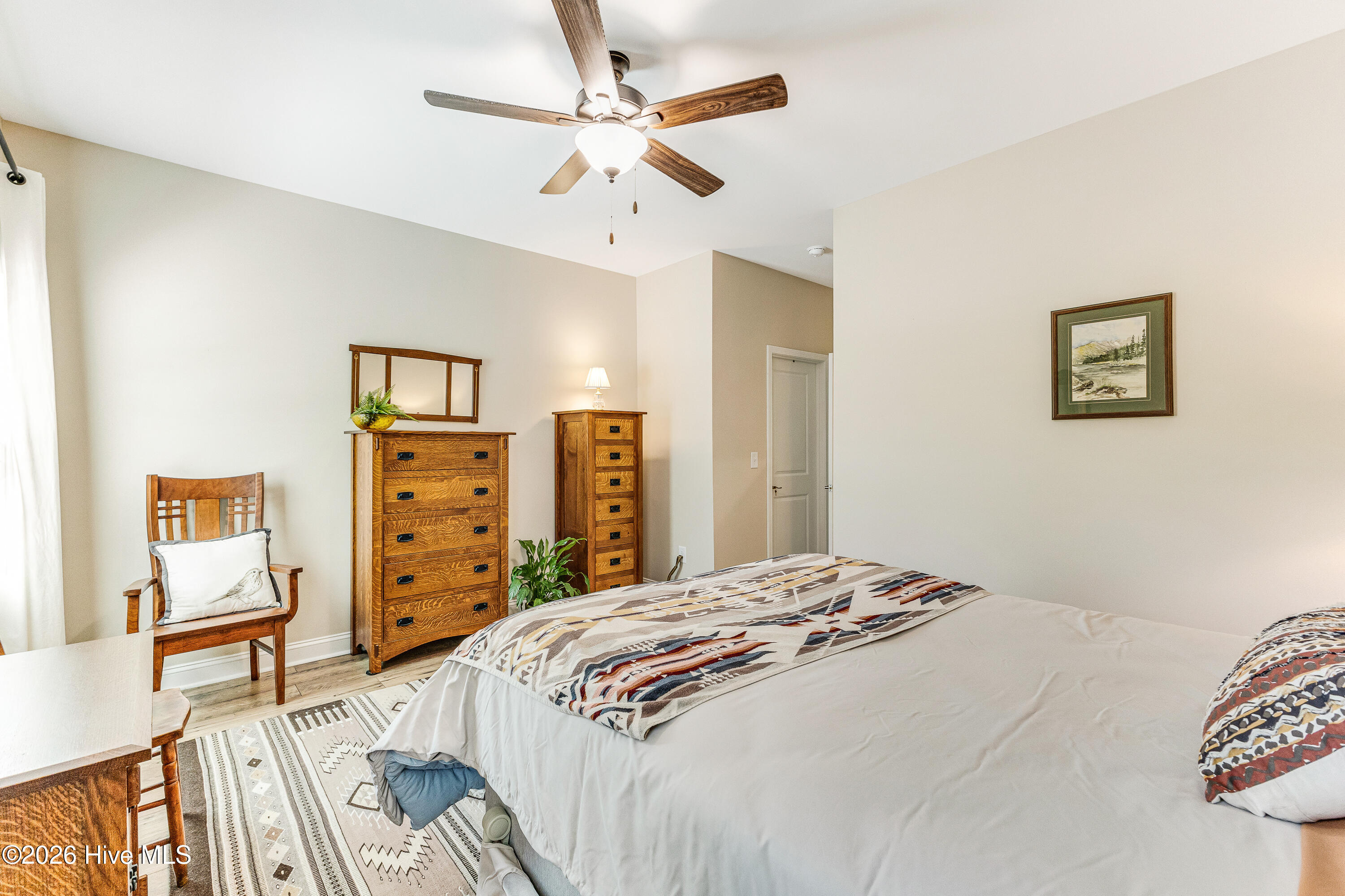 100565599 | Photo 28