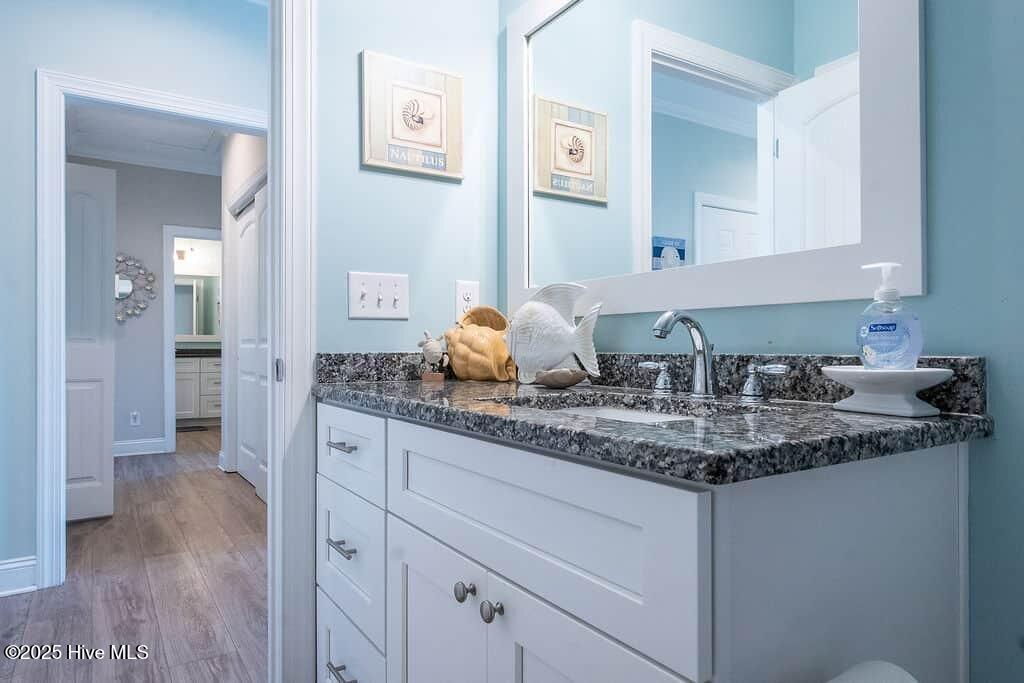 100546949 | Photo 25