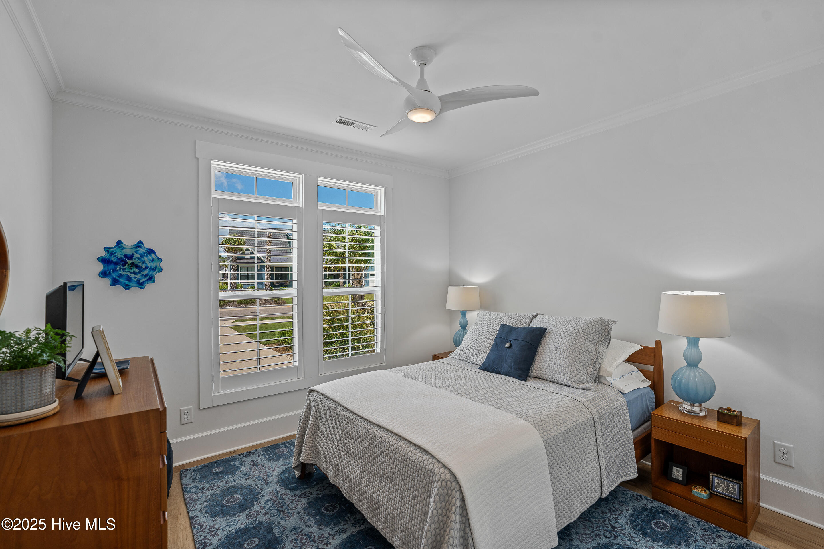 100542822 | Photo 22