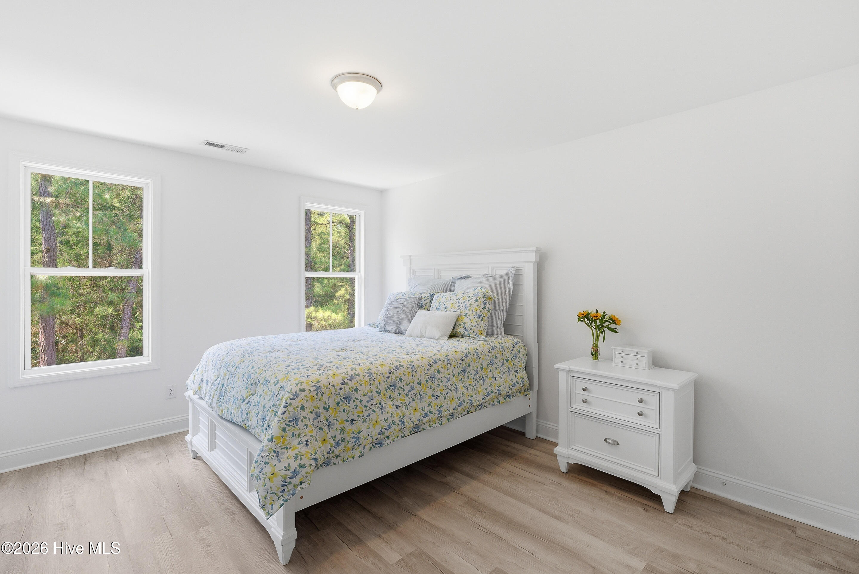 100563576 | Photo 39