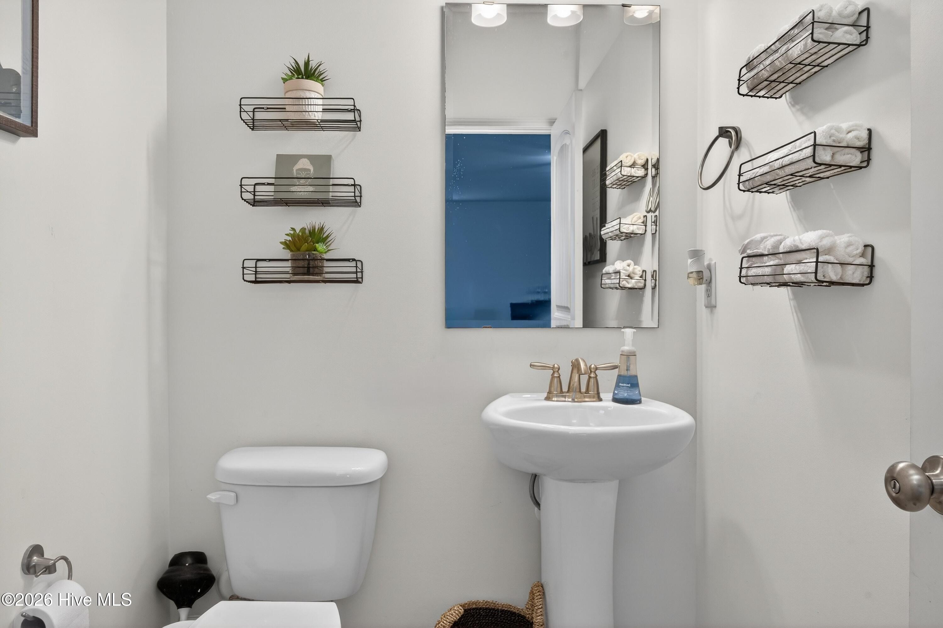 100565414 | Photo 22