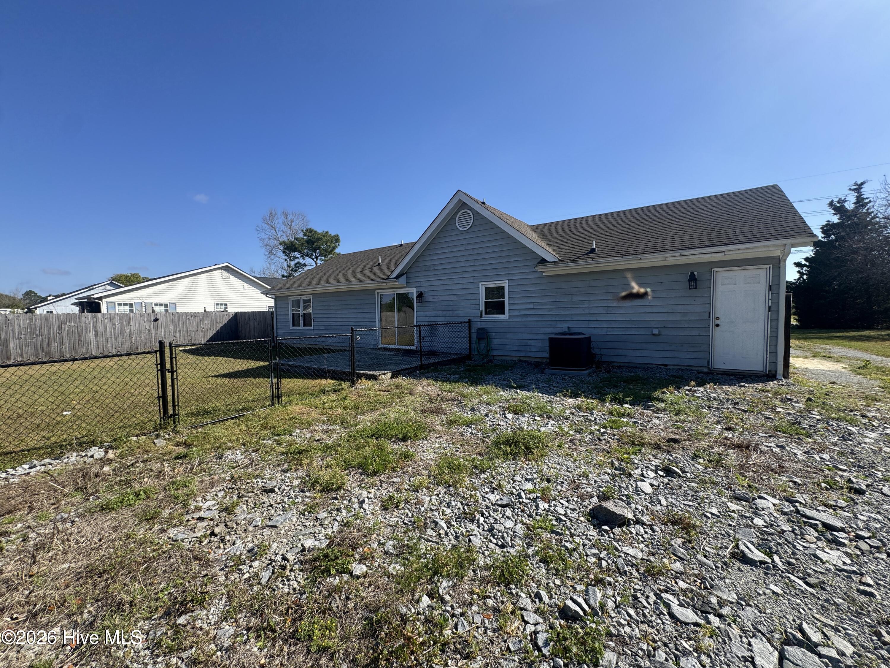 100567405 | Photo 13