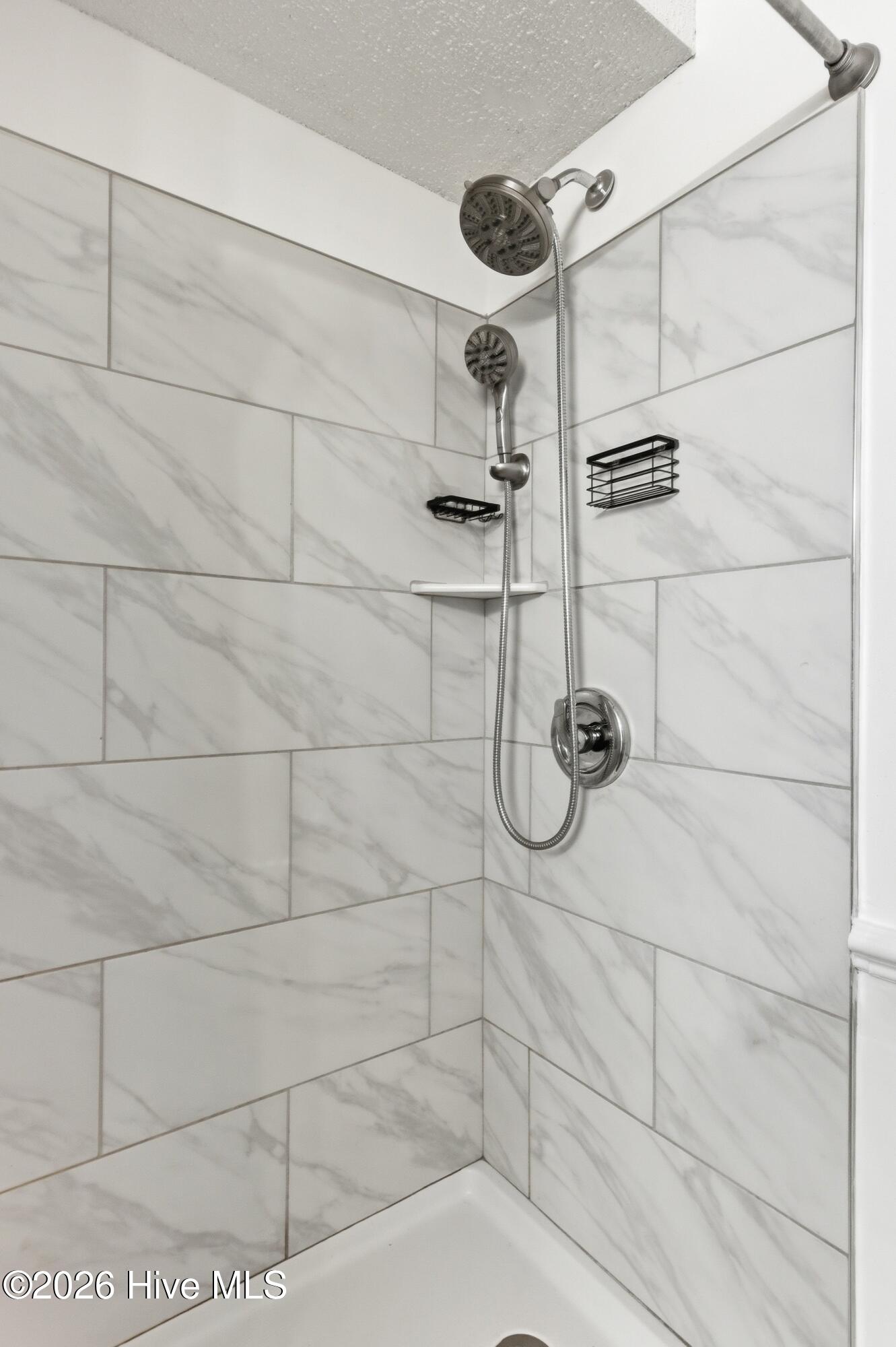 100564632 | Photo 15