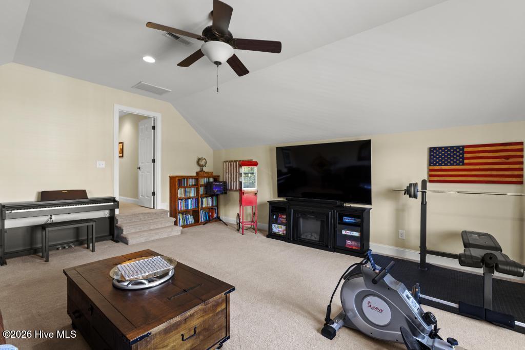 100570572 | Photo 33