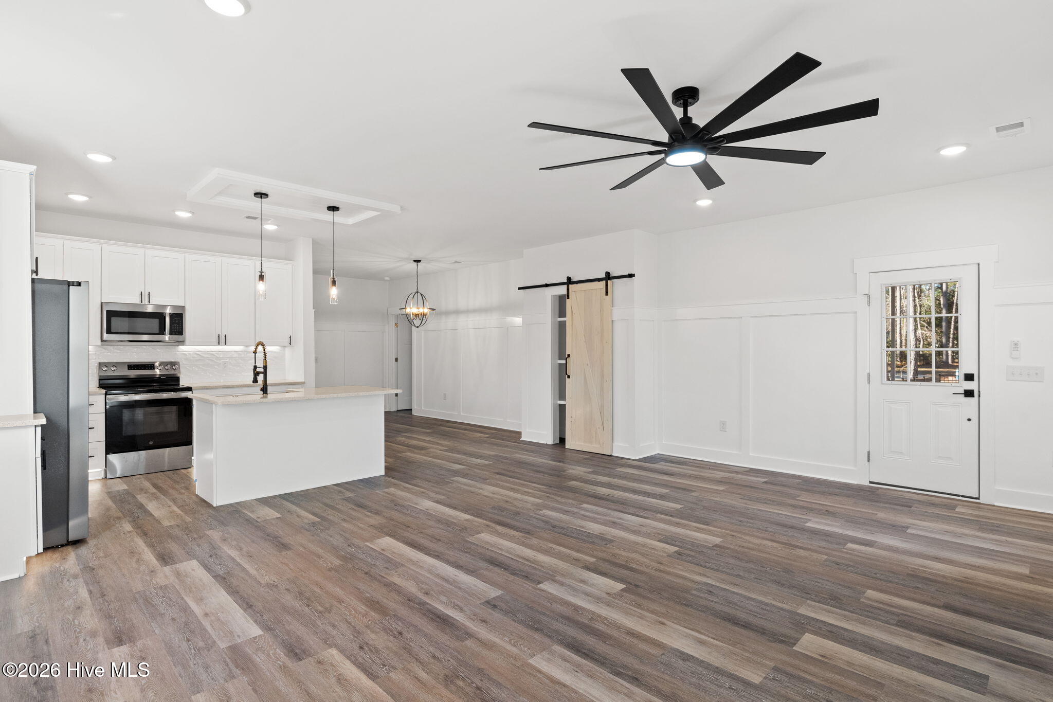 100528198 | Photo 20