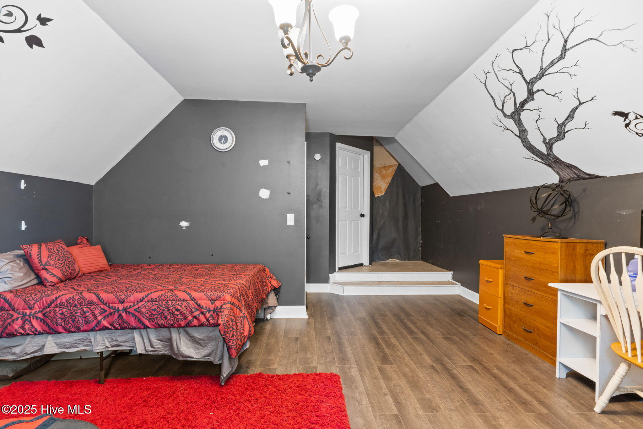 100531169 | Photo 44