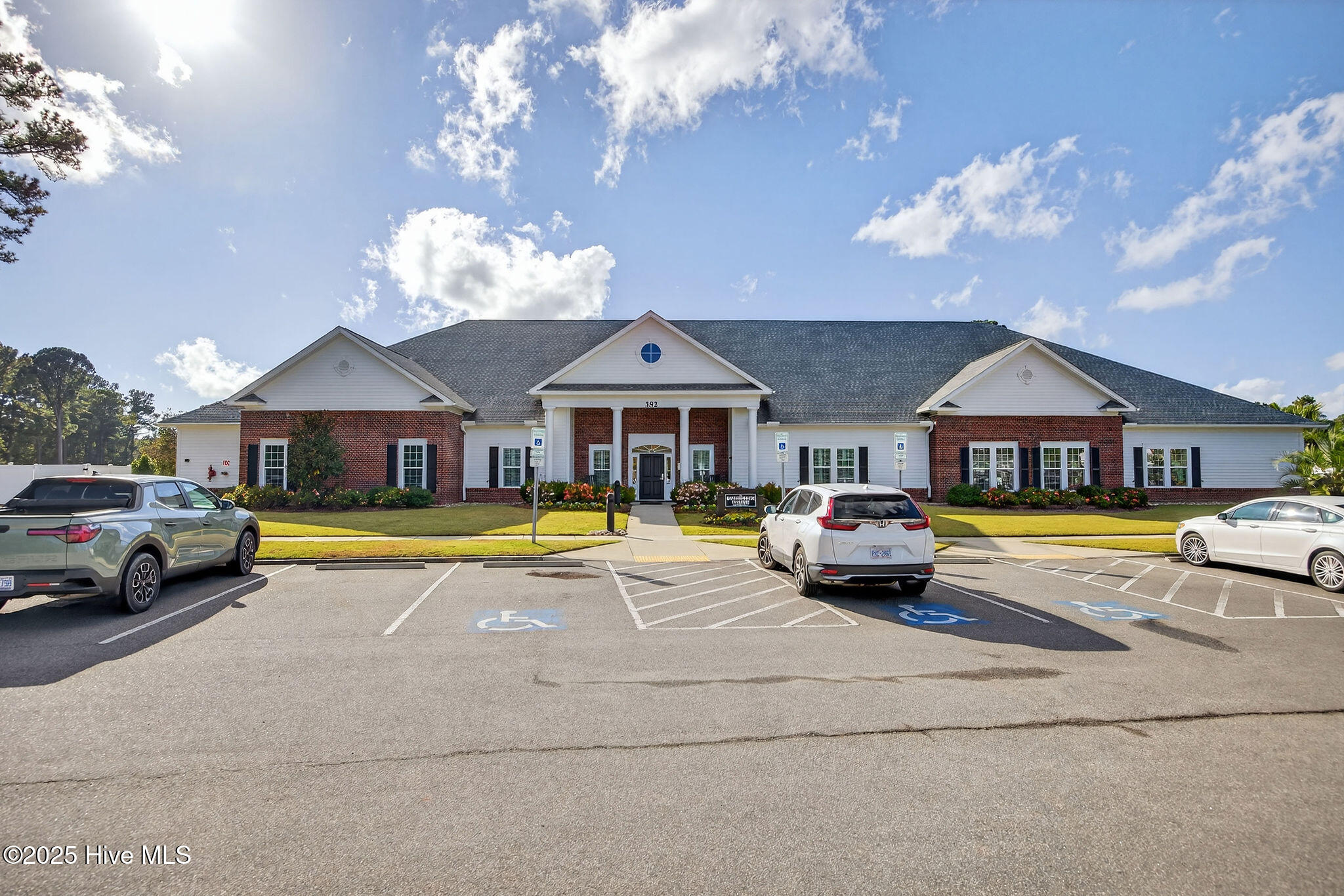 100541027 | Photo 47