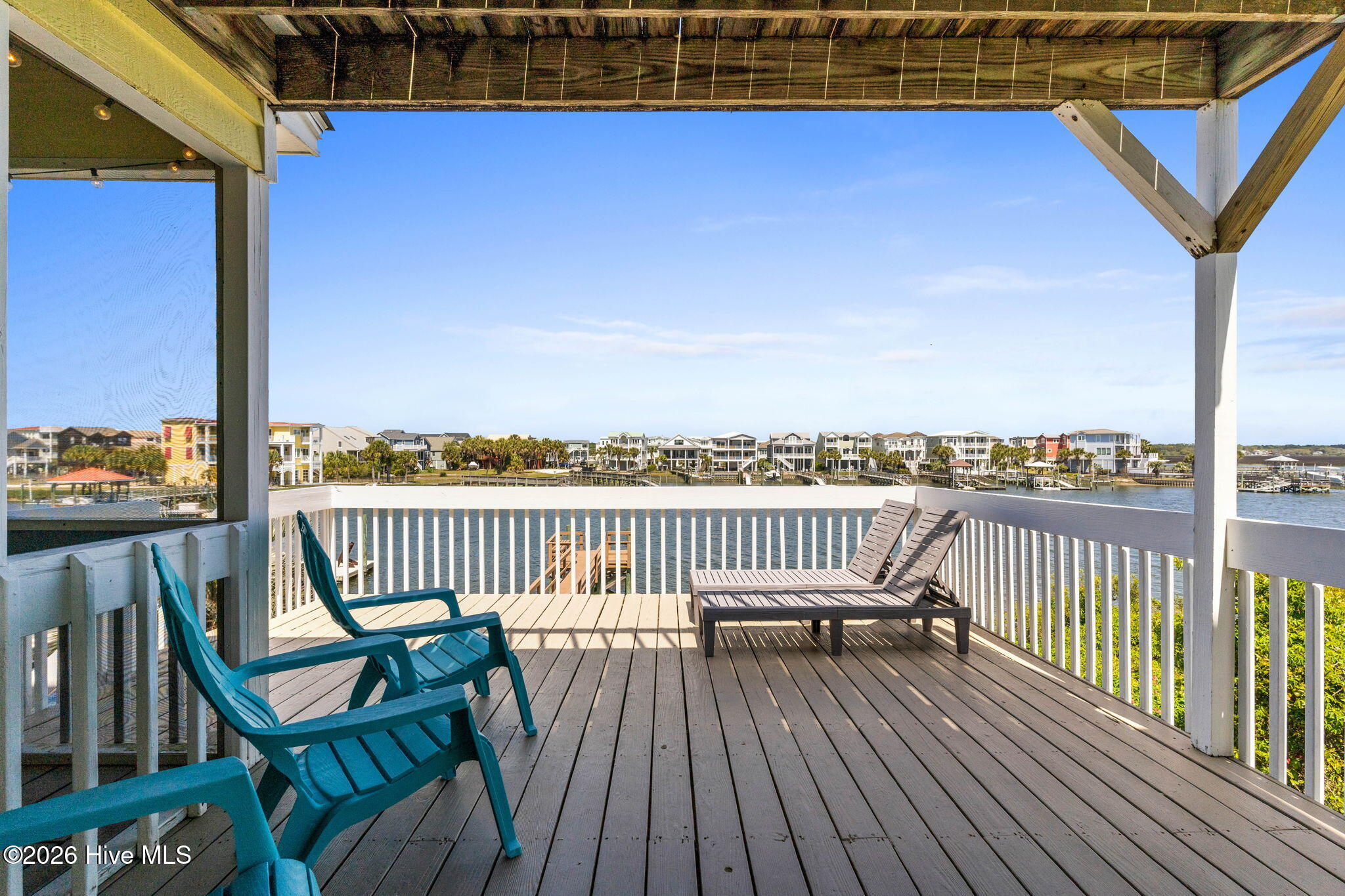 100566537 | Photo 18