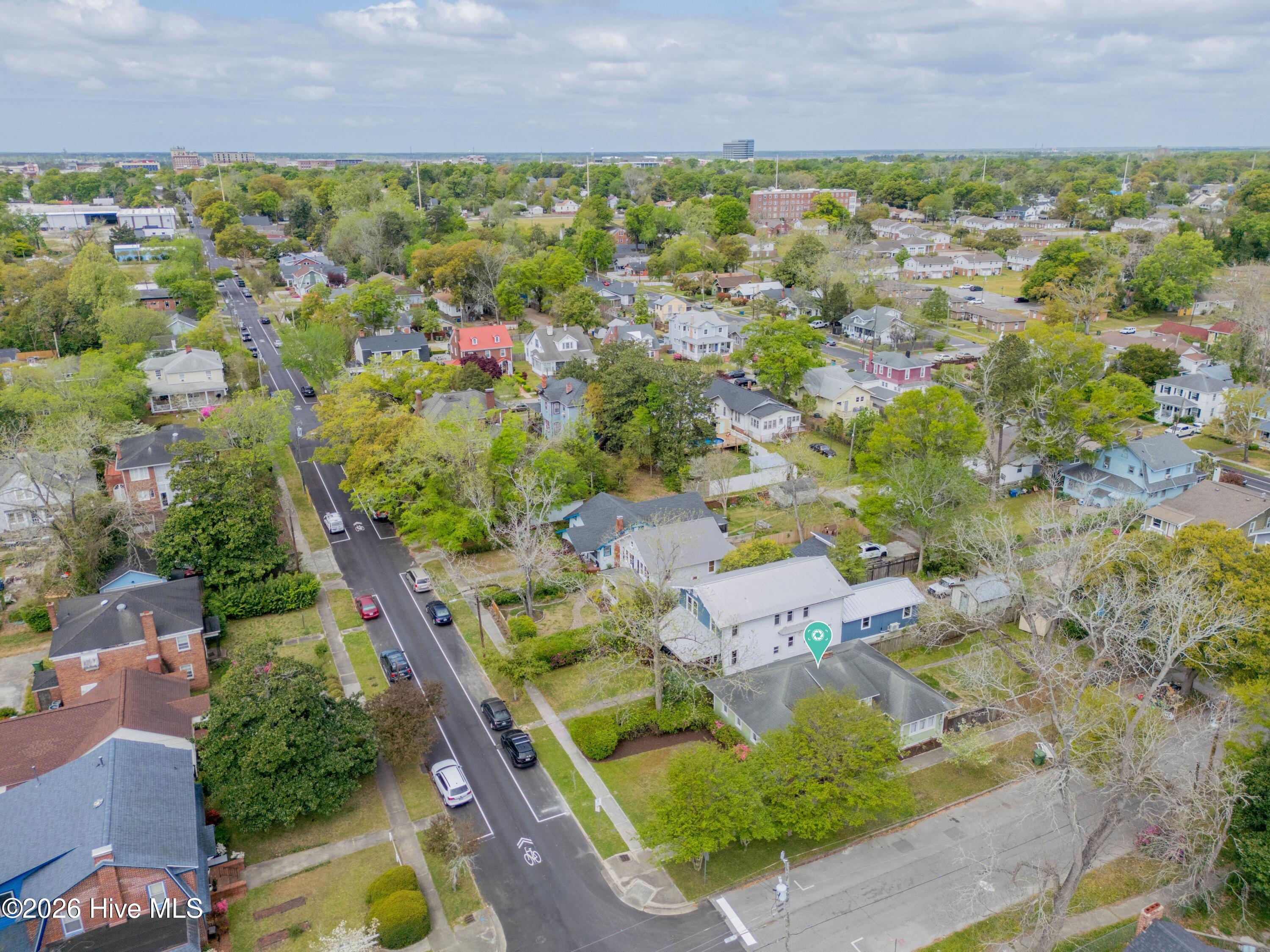 100565341 | Photo 31