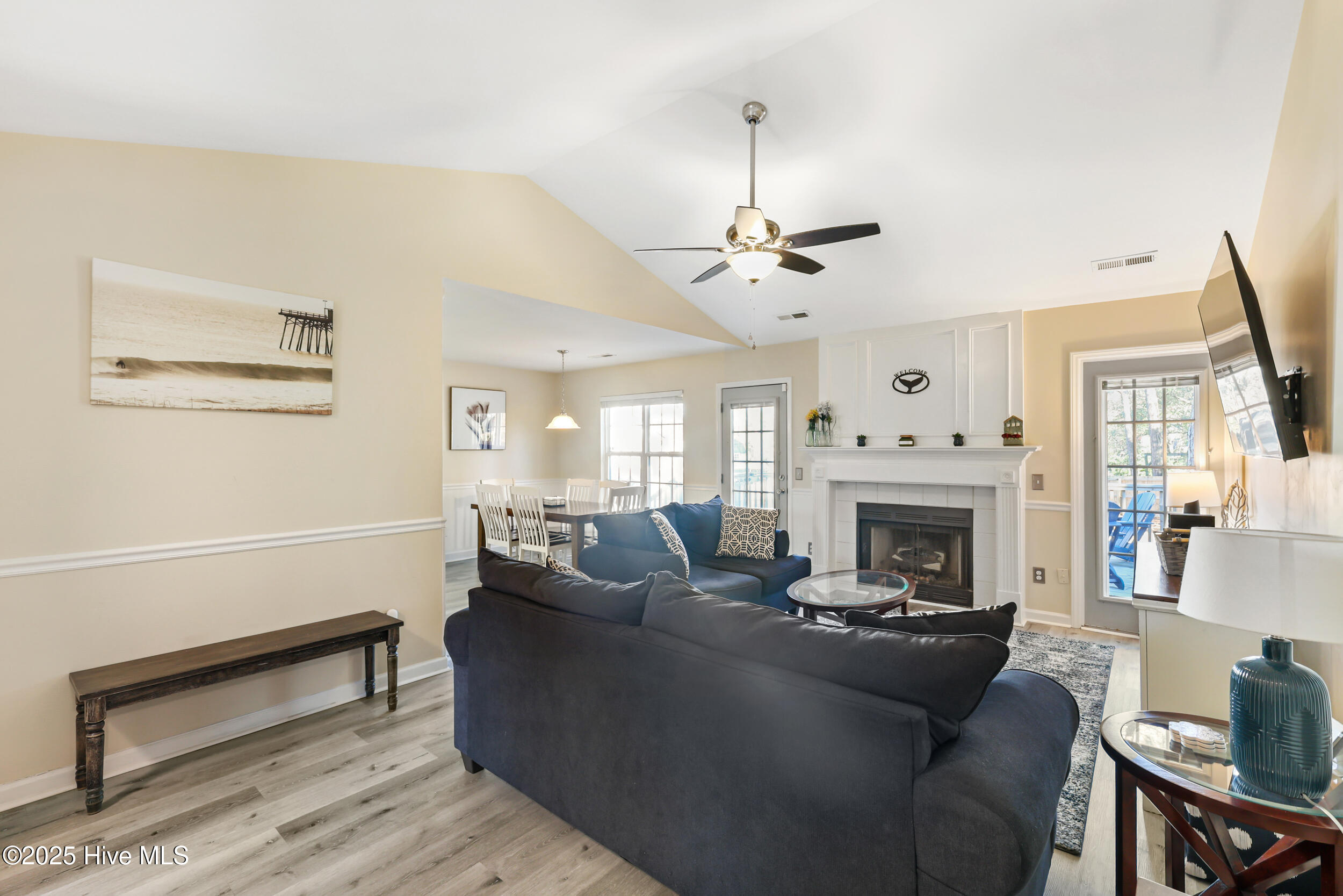 100545167 | Photo 12