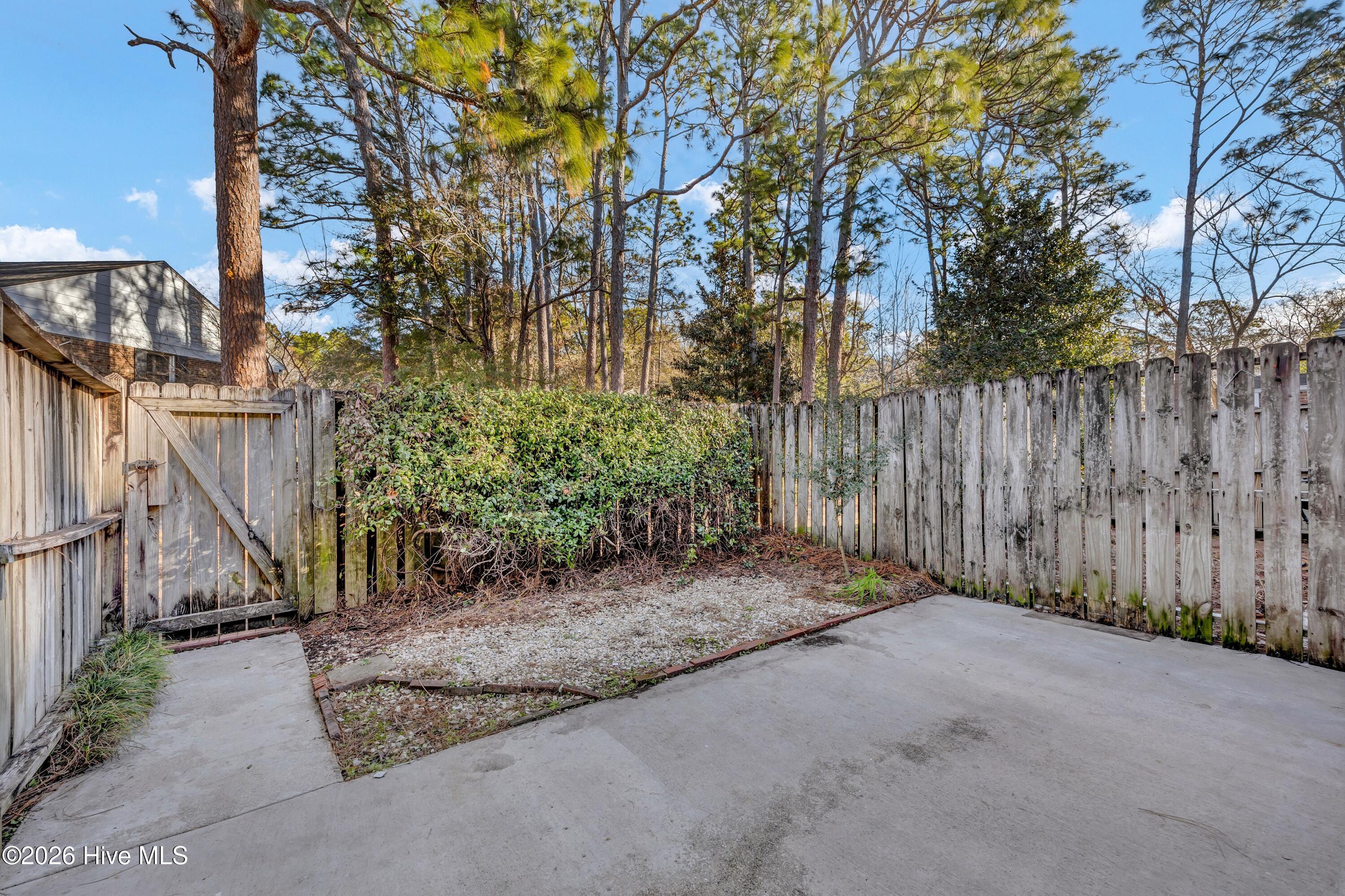 100549703 | Photo 22