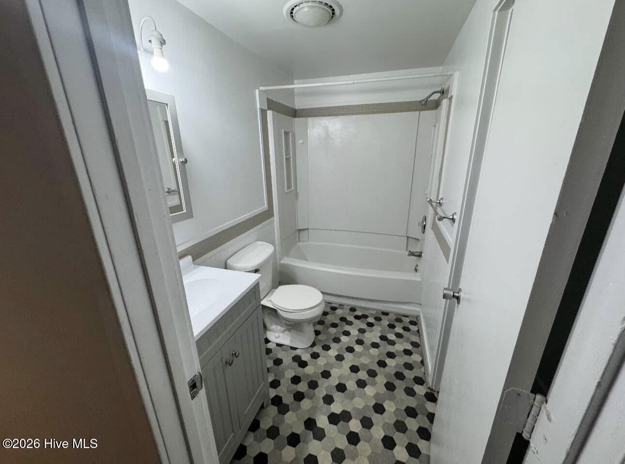 100554147 | Photo 10