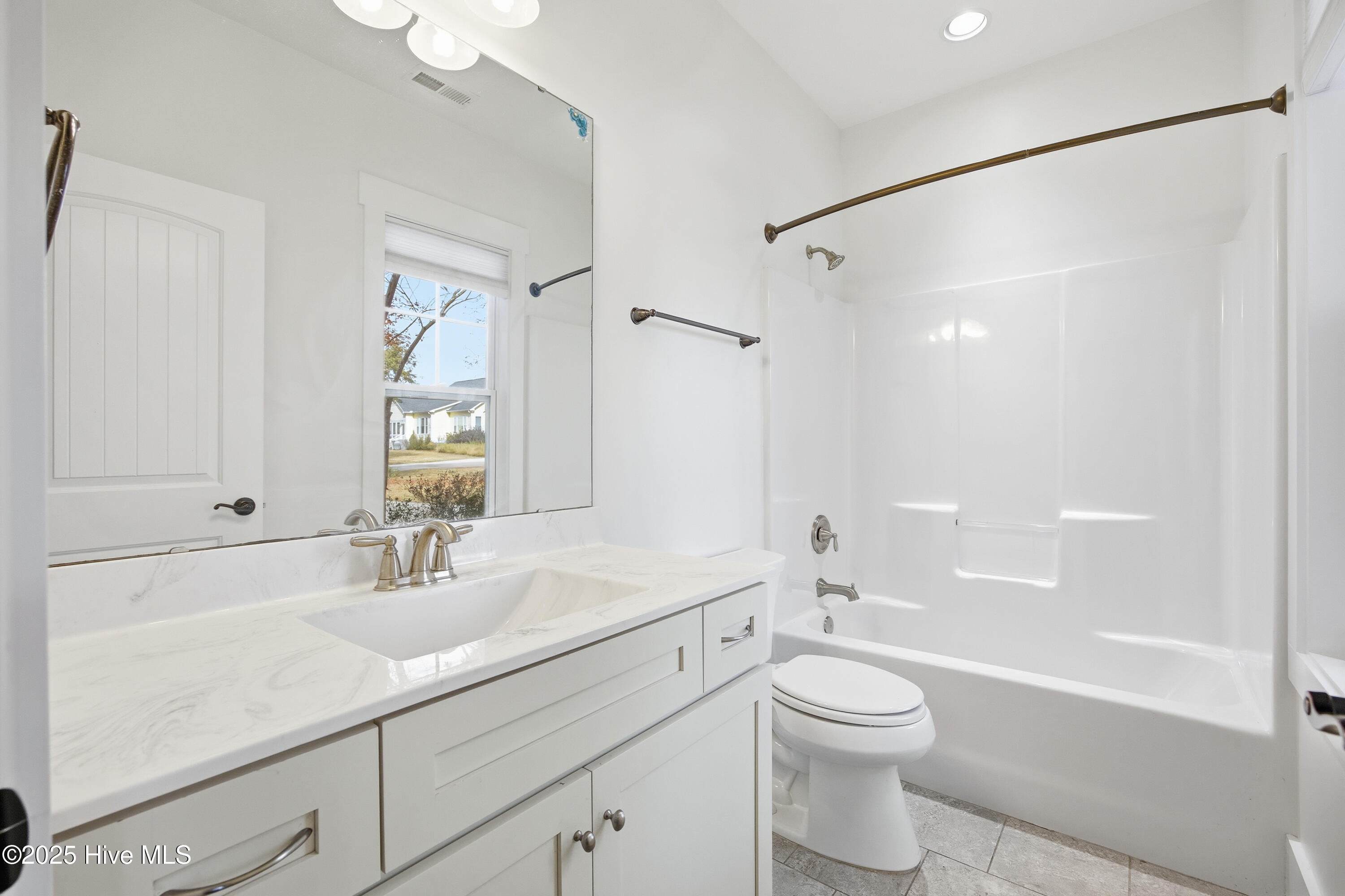 100541588 | Photo 41