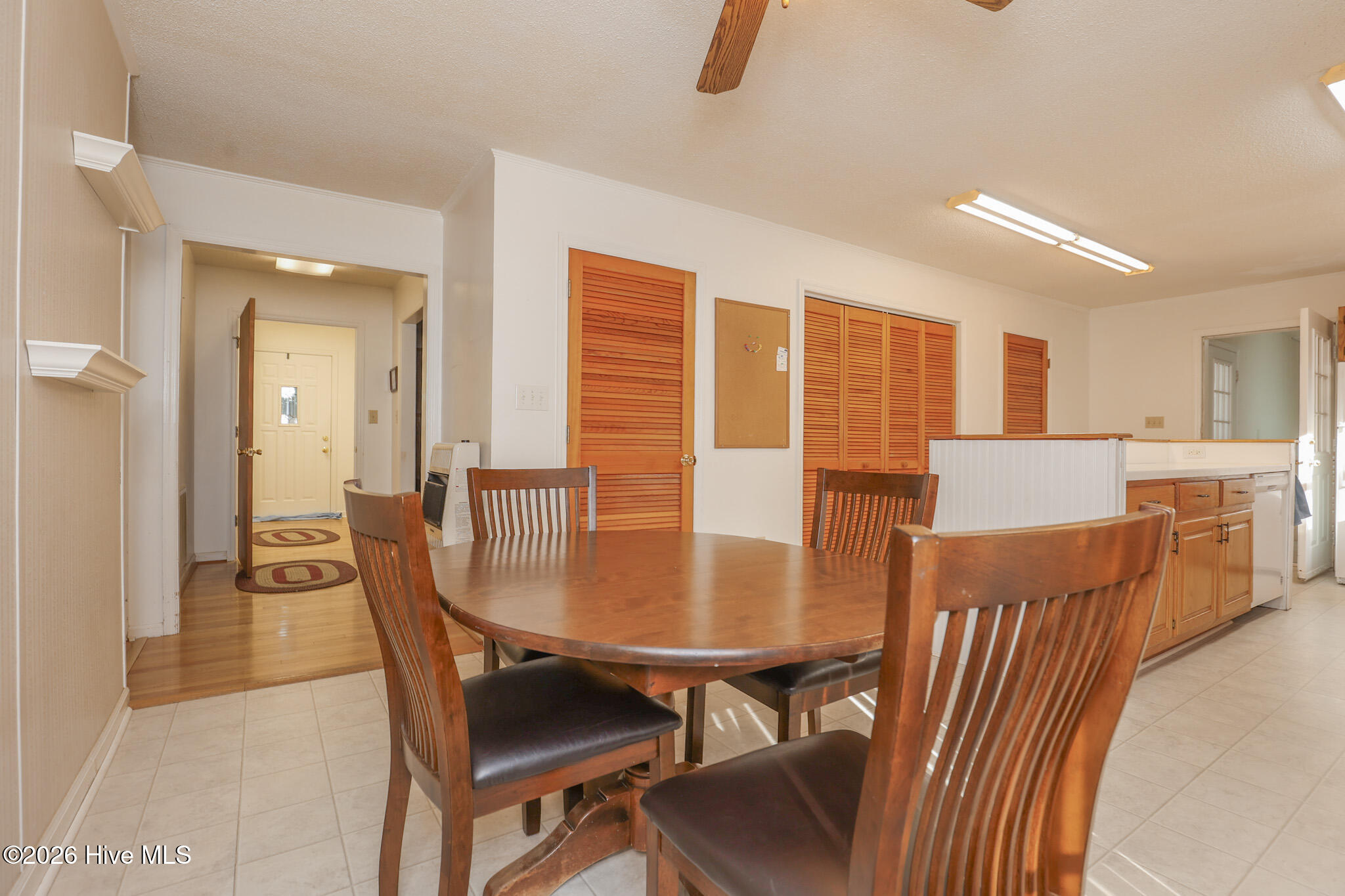 100550482 | Photo 22