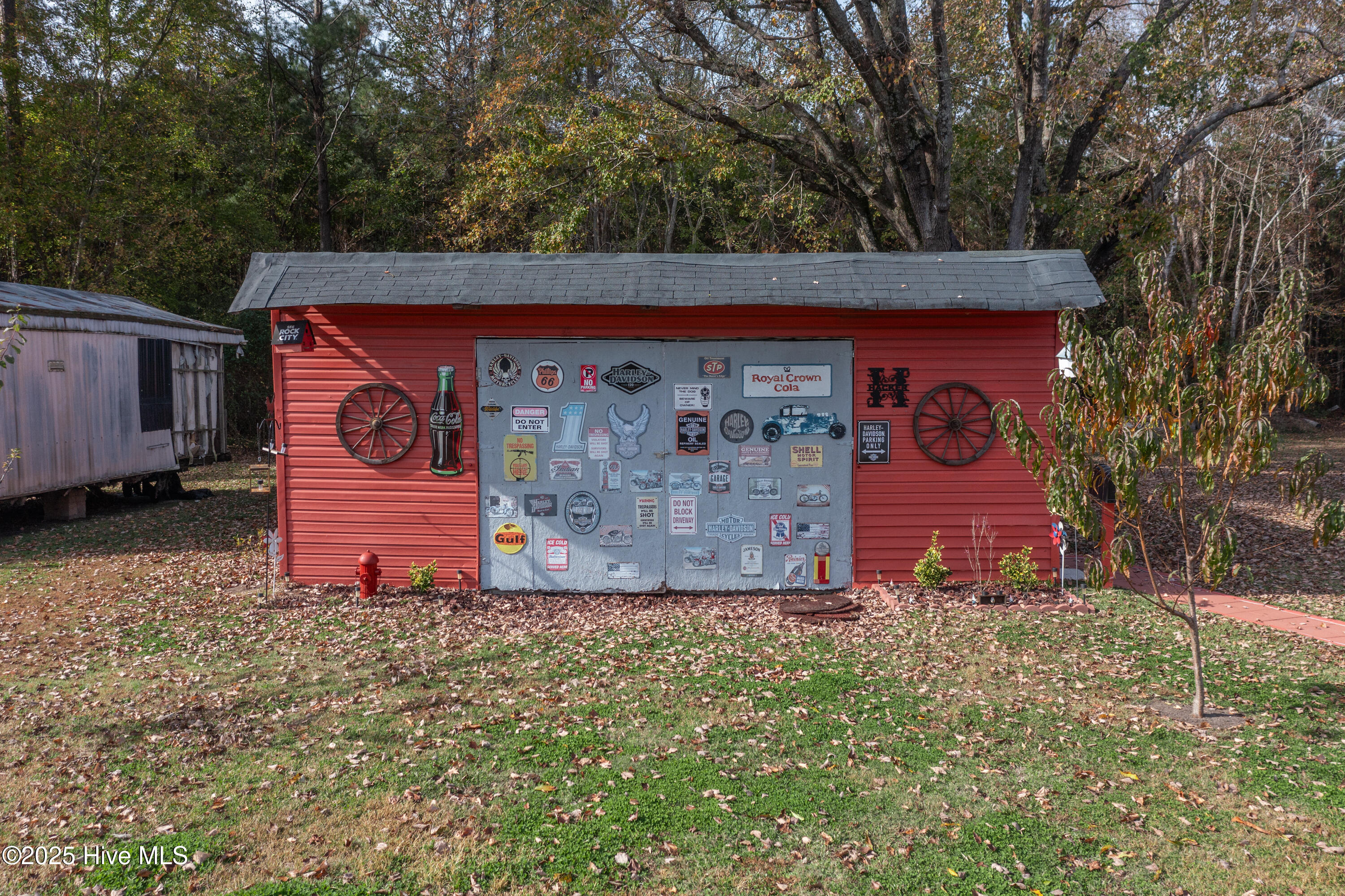 100541983 | Photo 33