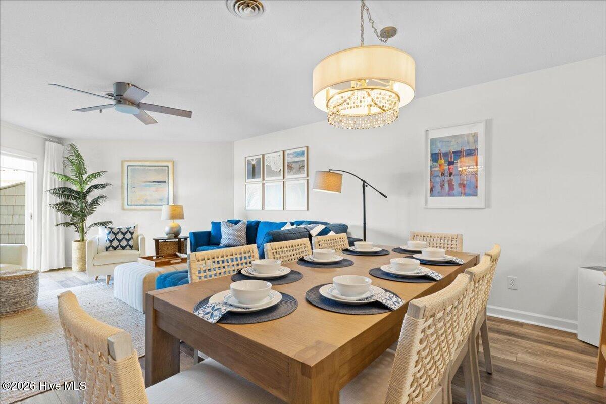 100549270 | Photo 12