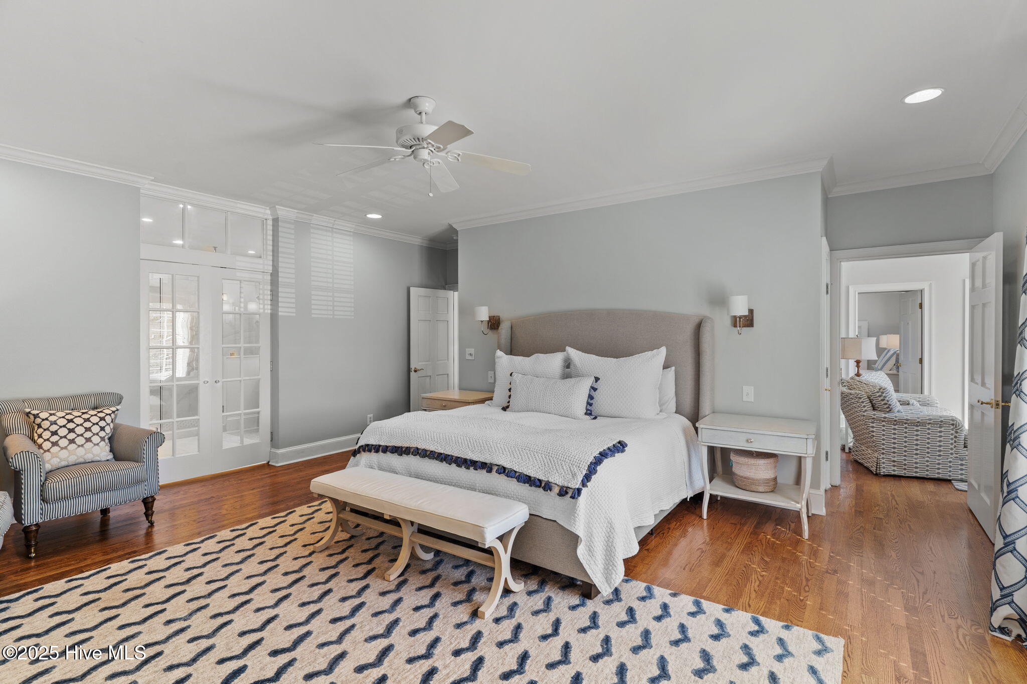 100537269 | Photo 49