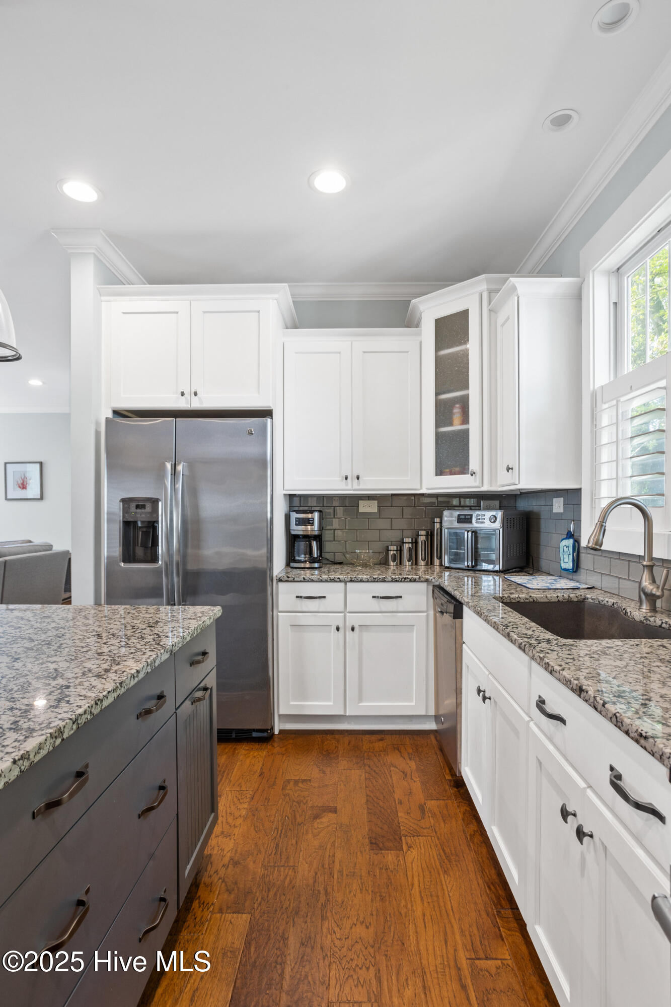 100503358 | Photo 19