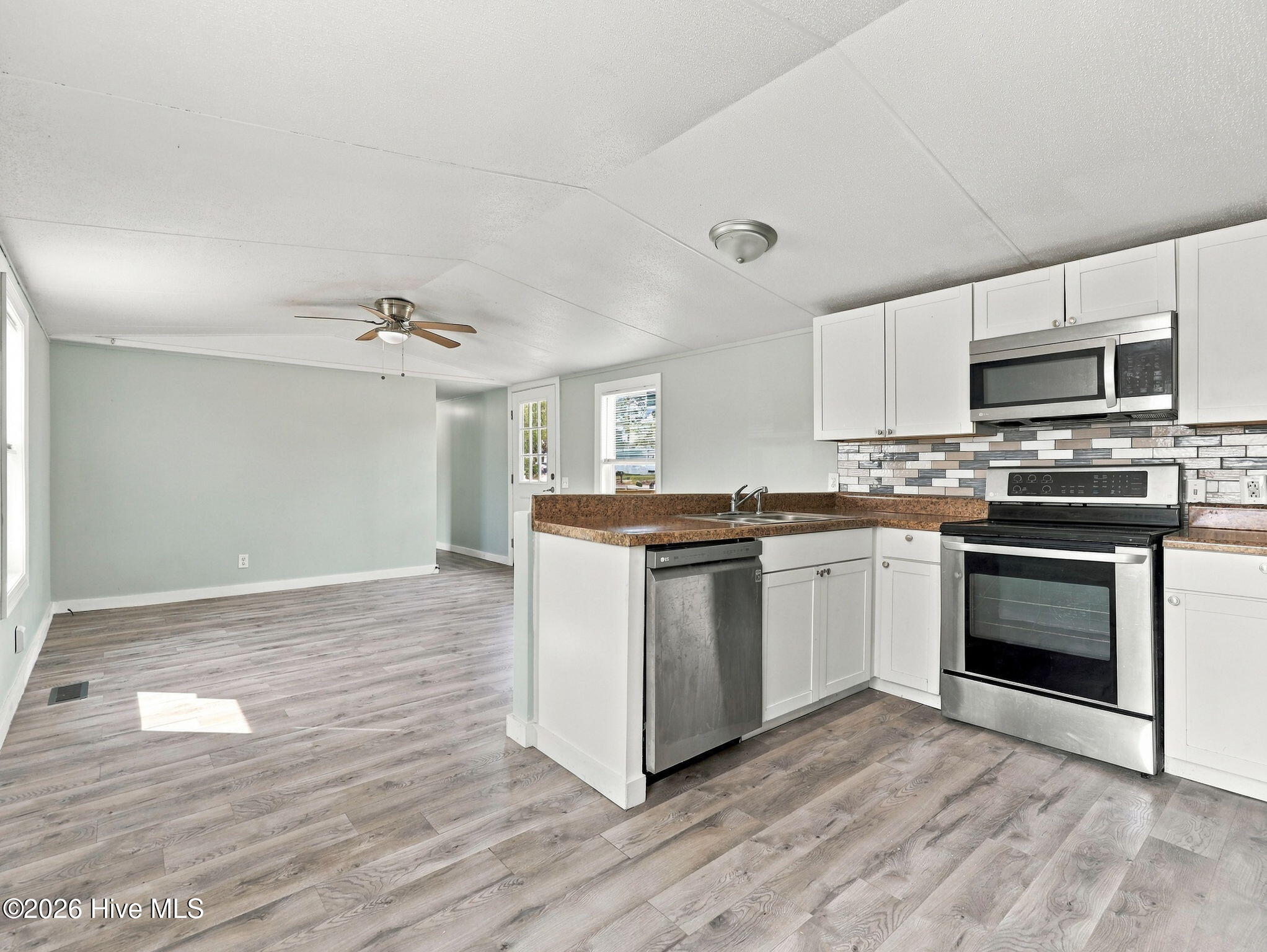 322 N Winchester Lane,Hubert