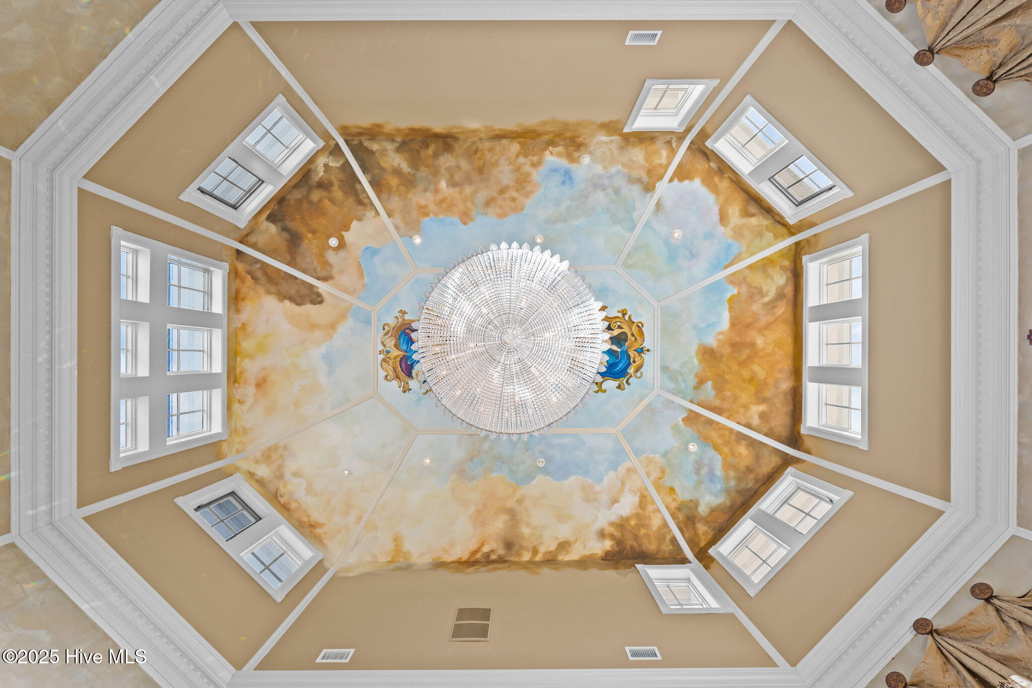 100547936 | Photo 13