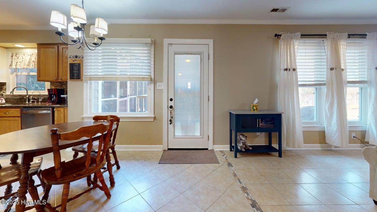 100541217 | Photo 33