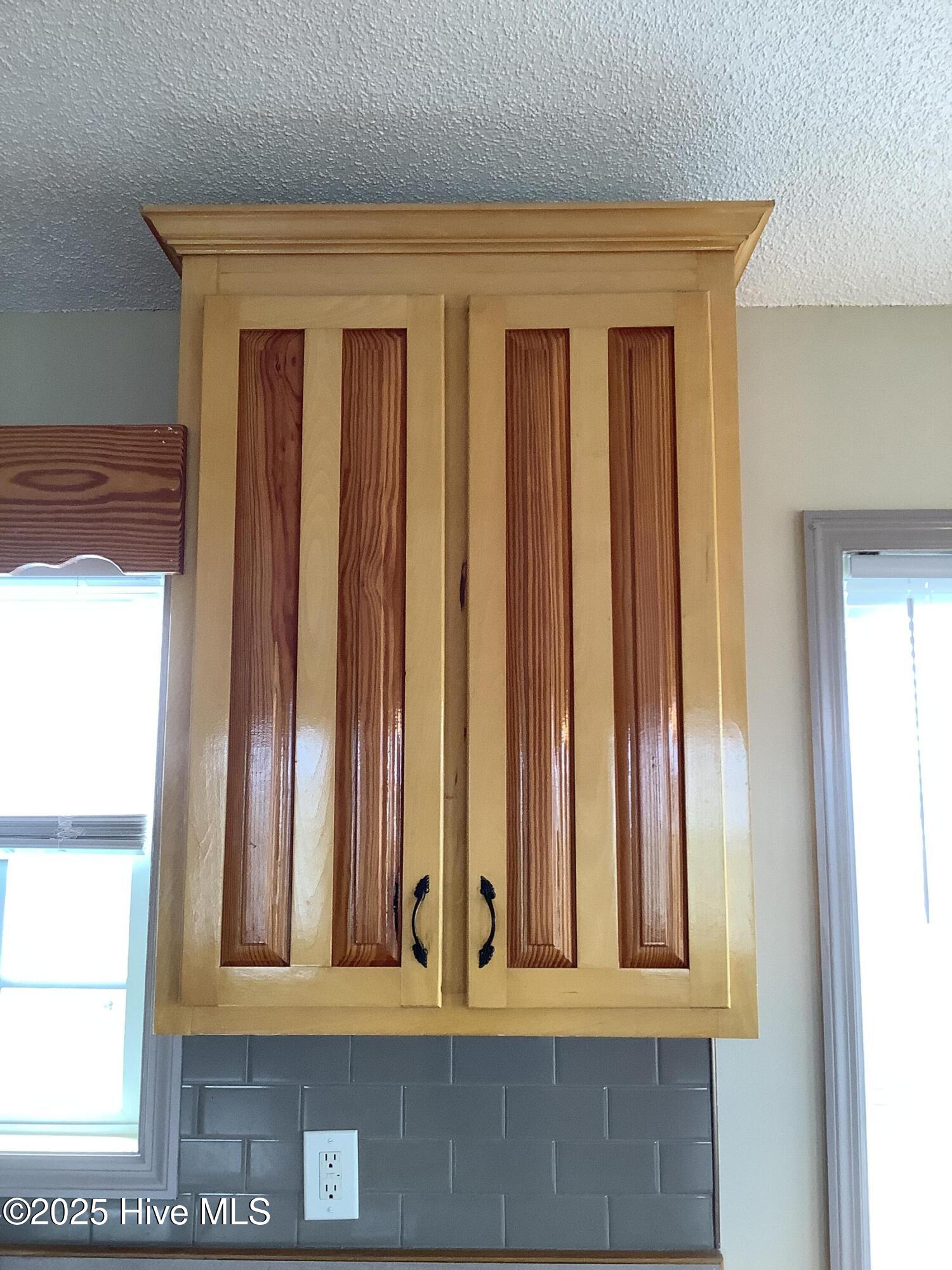 100530094 | Photo 36