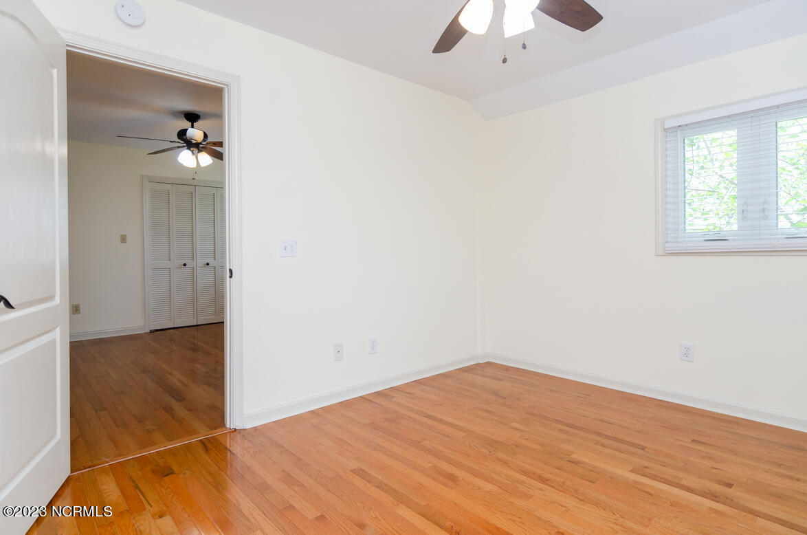 100568383 | Photo 31