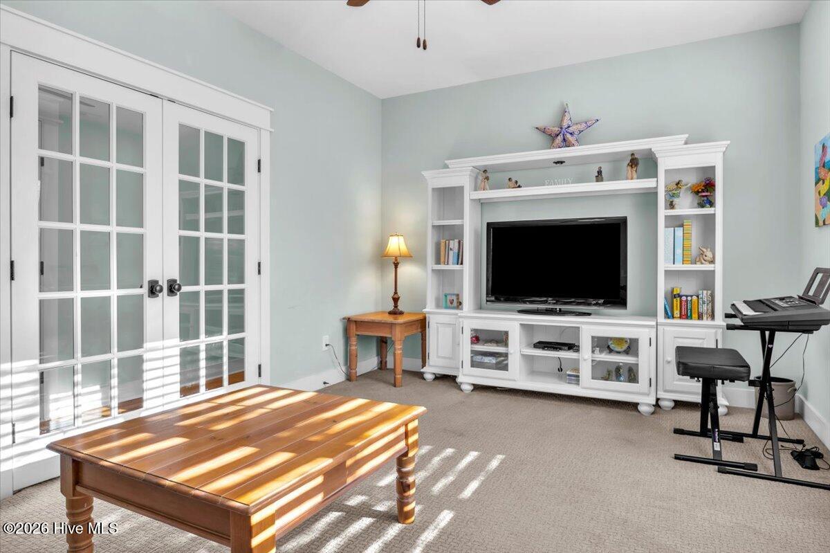 100552702 | Photo 43