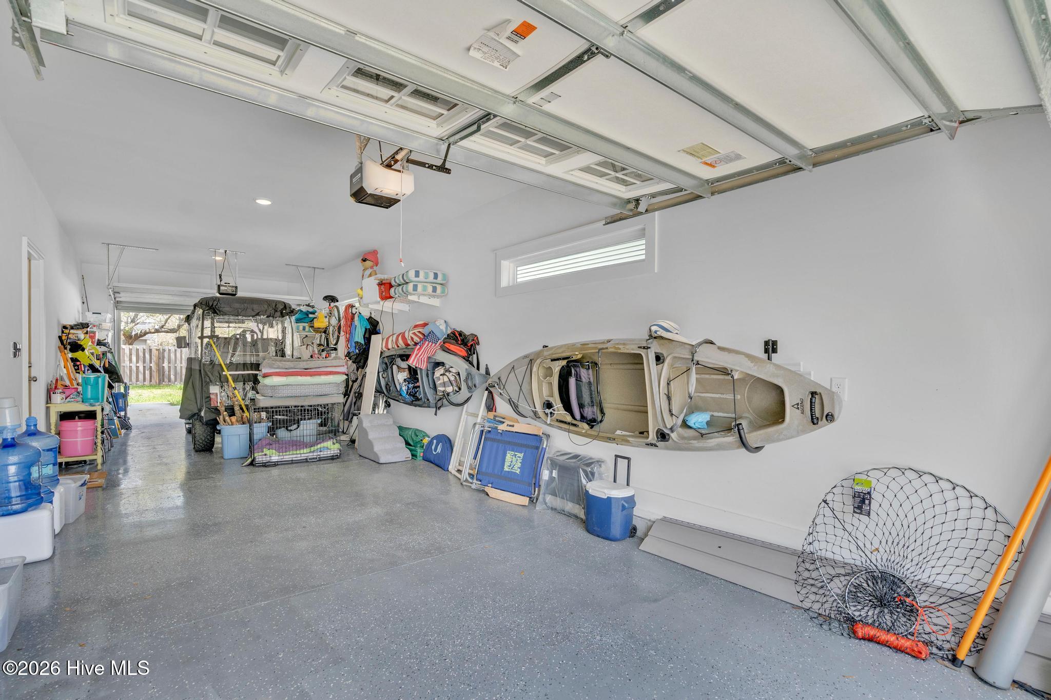 100564168 | Photo 24