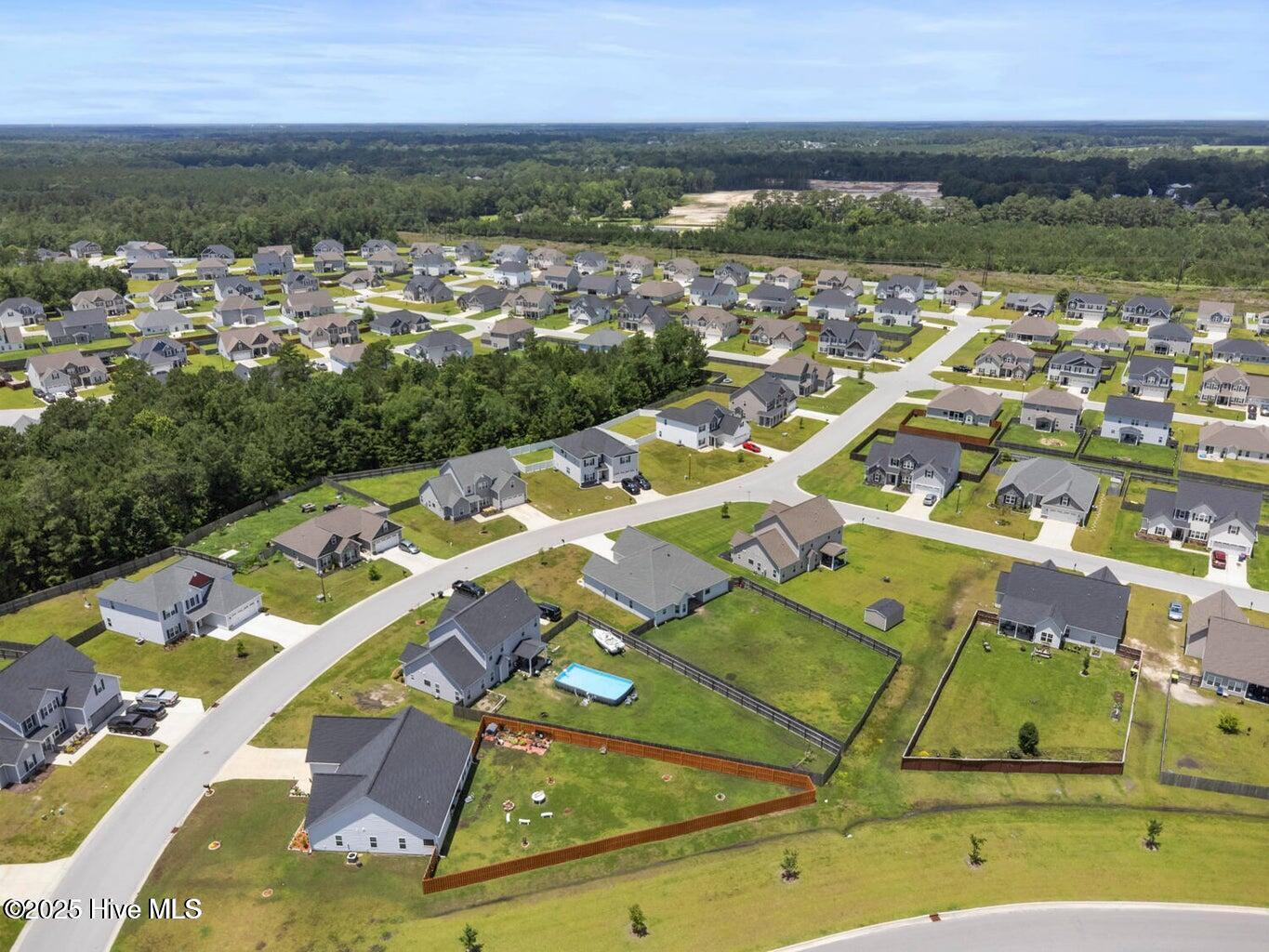 100545840 | Photo 32