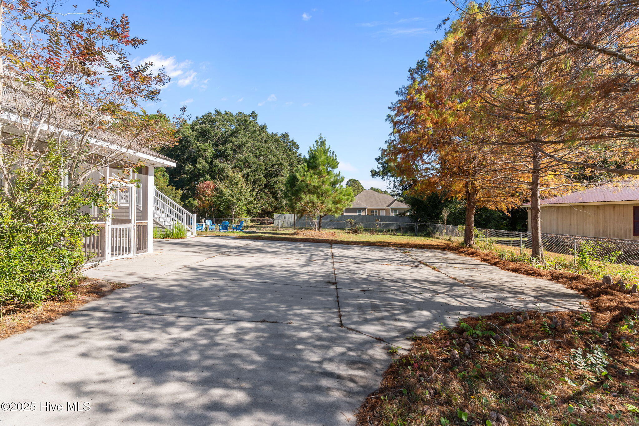 100540353 | Photo 51