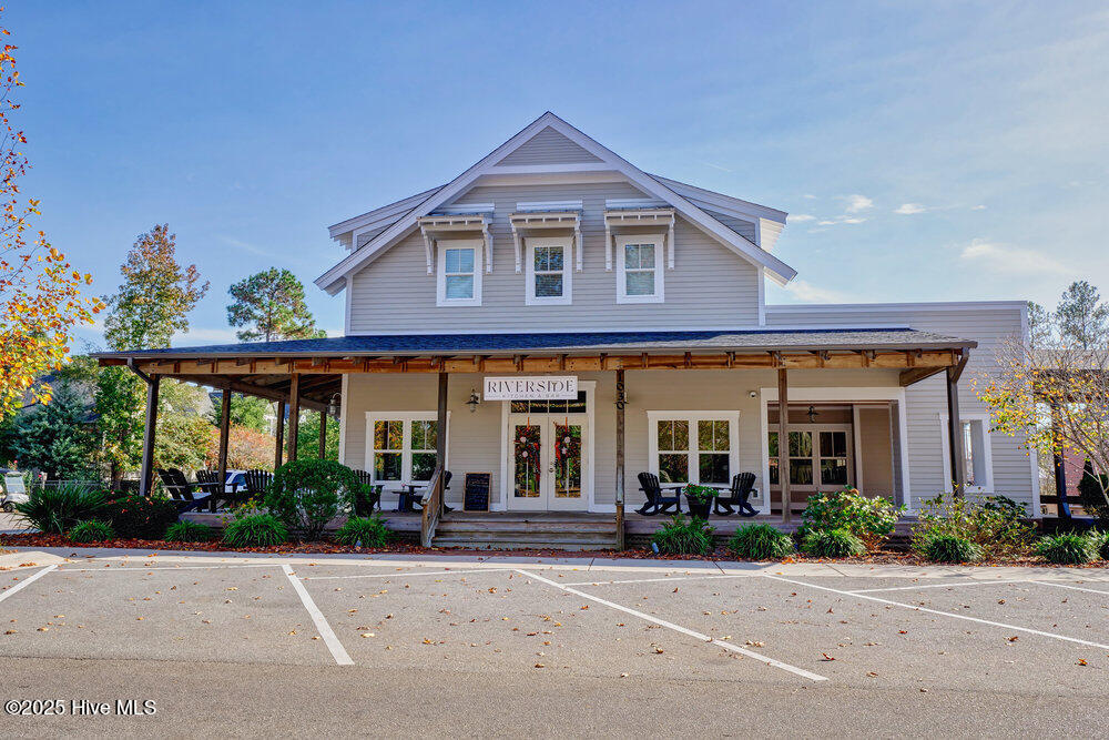 100537011 | Photo 119