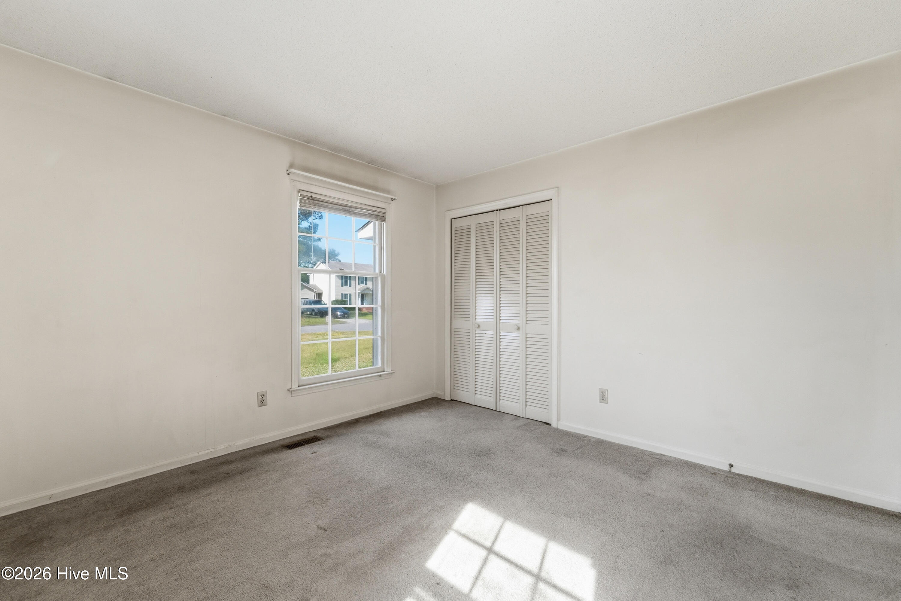 100563491 | Photo 27