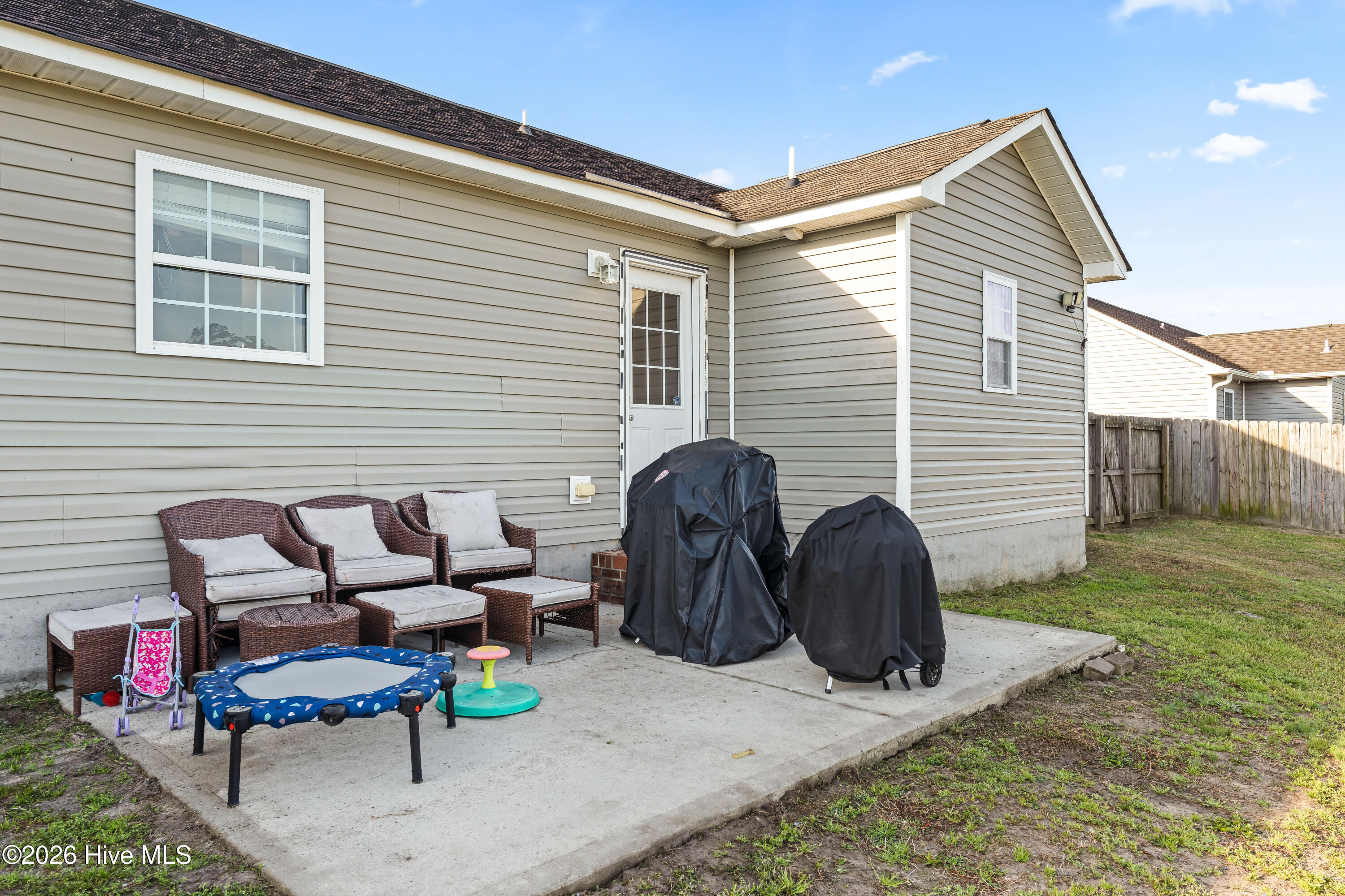 100562954 | Photo 19