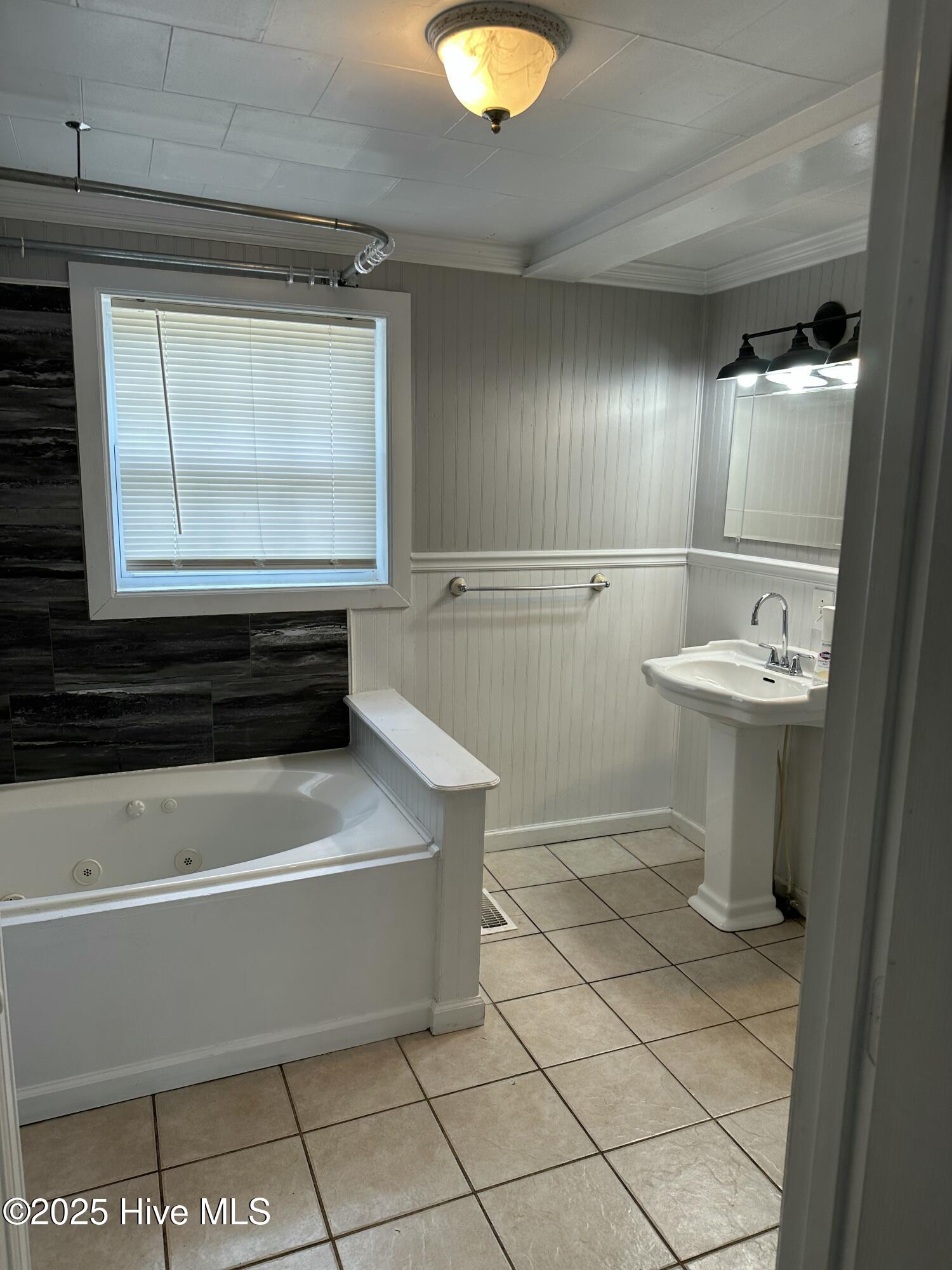 100513996 | Photo 24