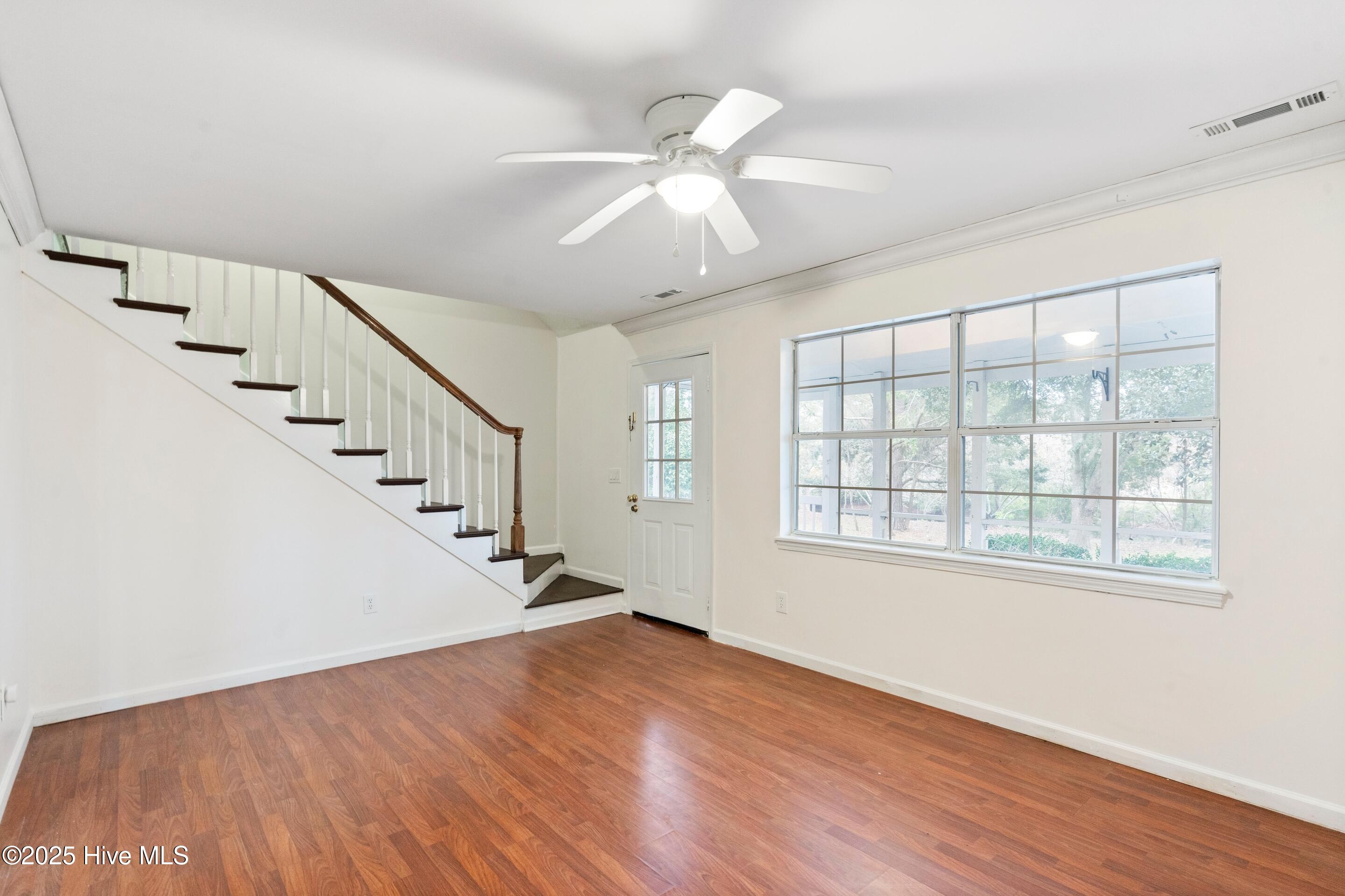 100522461 | Photo 10