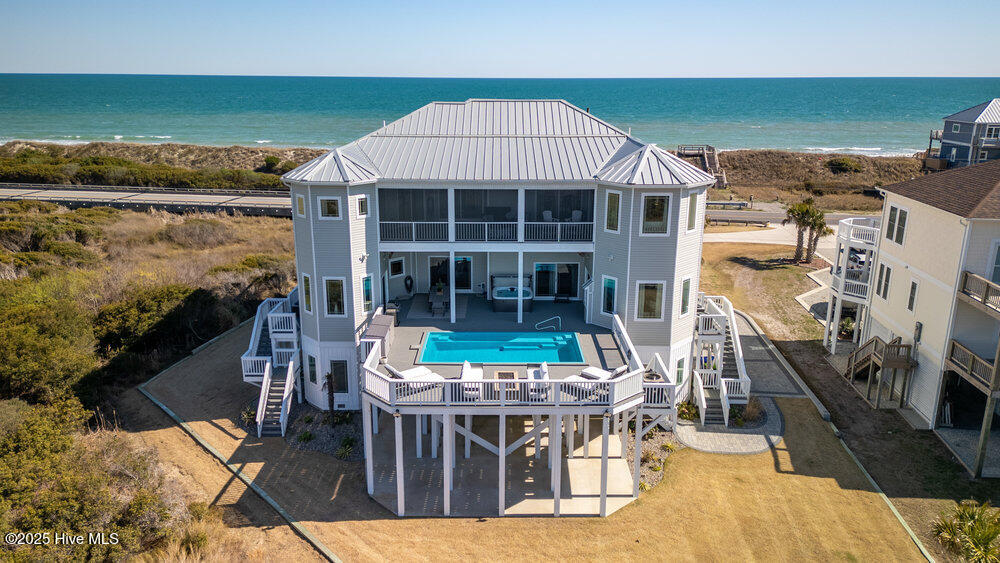 100499001 | Photo 77