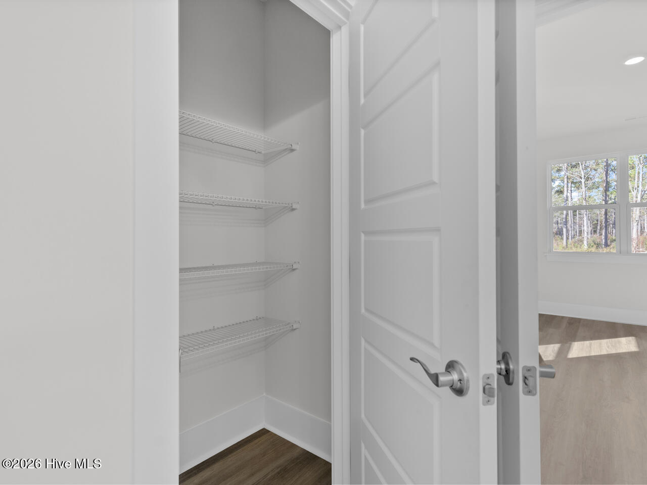 100530535 | Photo 26